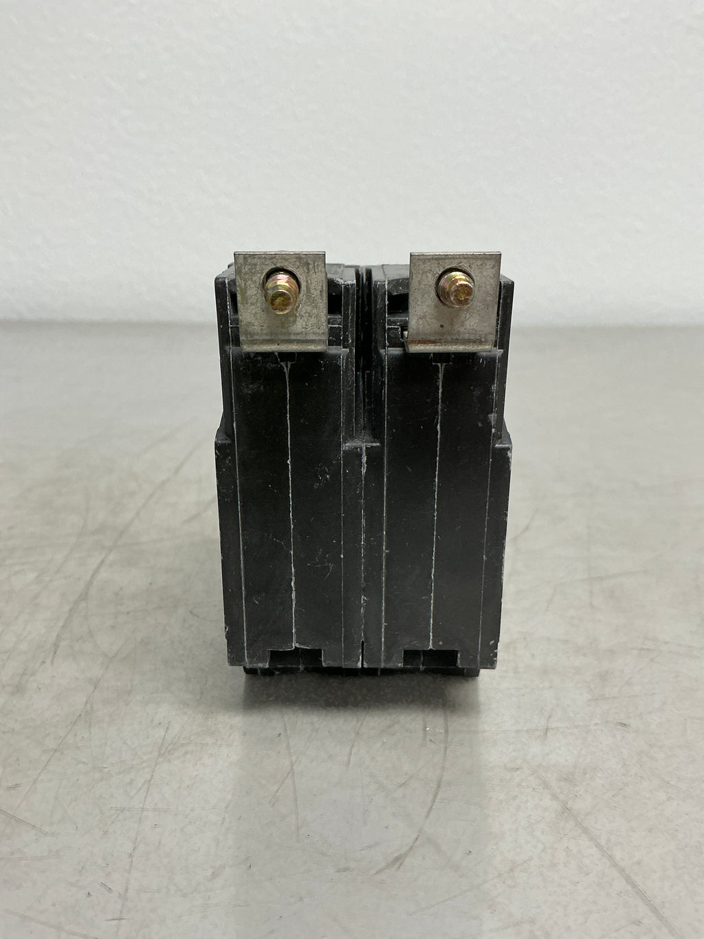 Used THQB2135 2 Pole, 35 Amps, 240 Volts