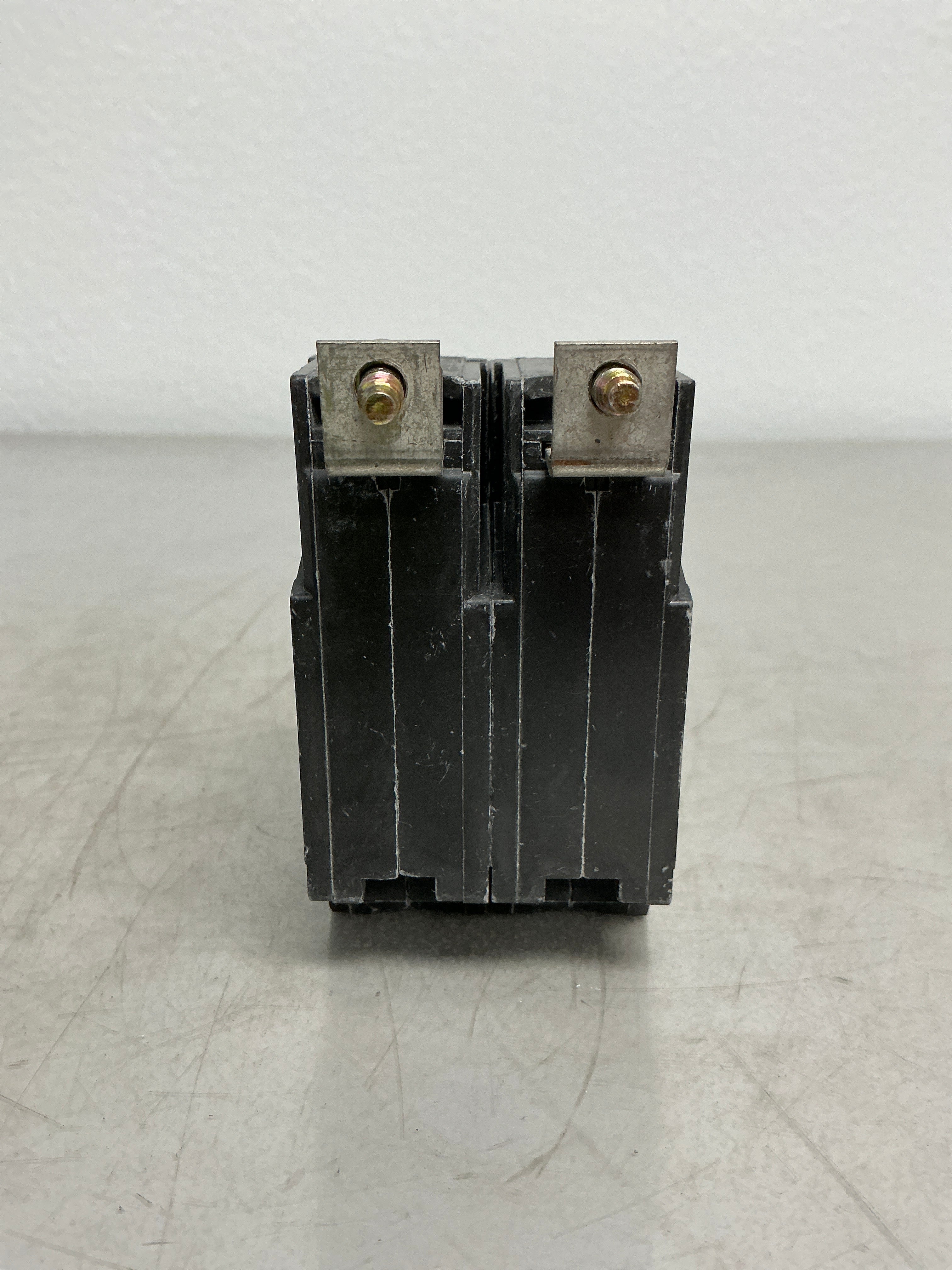 Used THQB2135 2 Pole, 35 Amps, 240 Volts