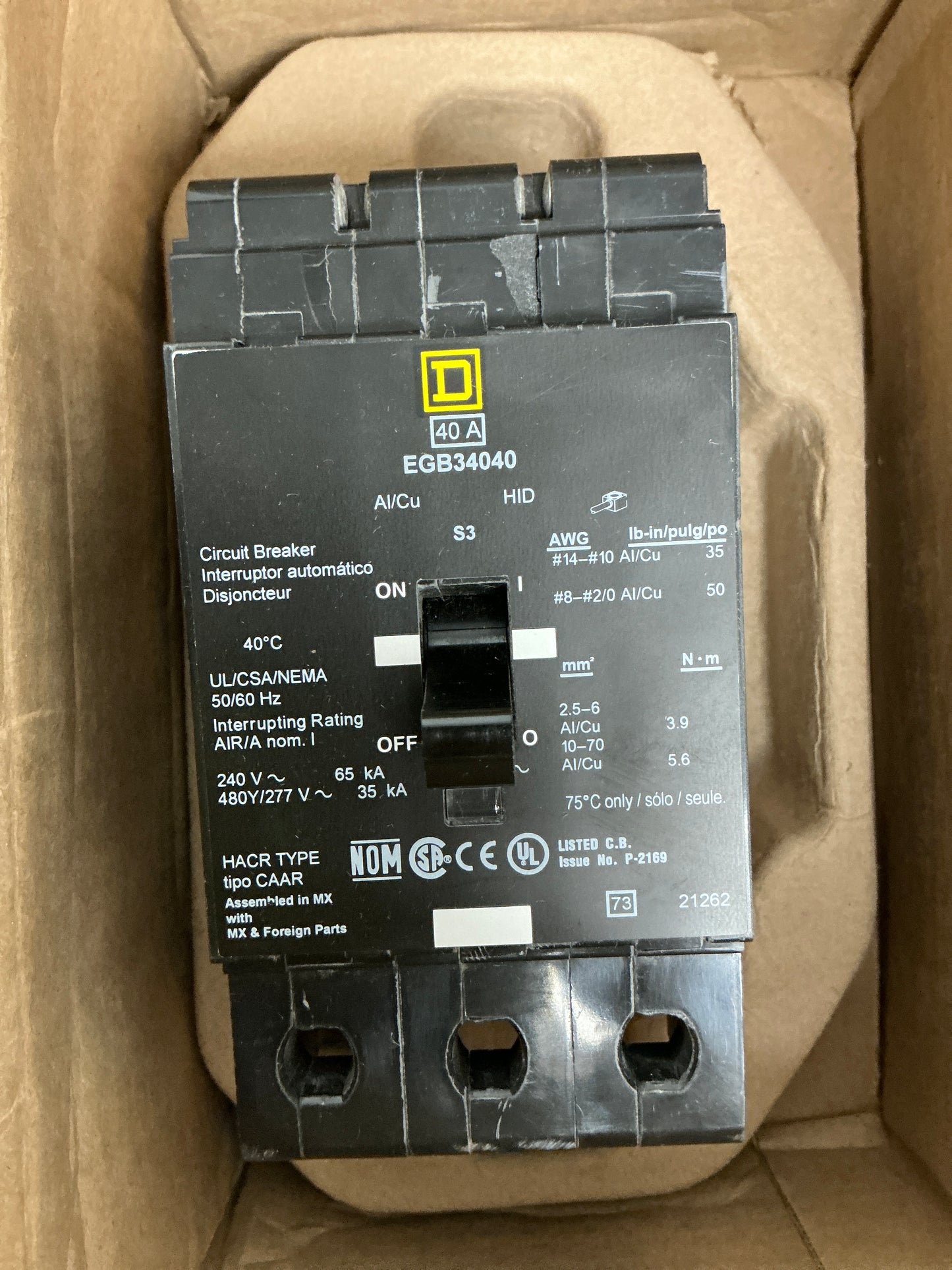 *CHIPPED* NEW EGB34040 3 Pole, 40 Amps, 480 Volts