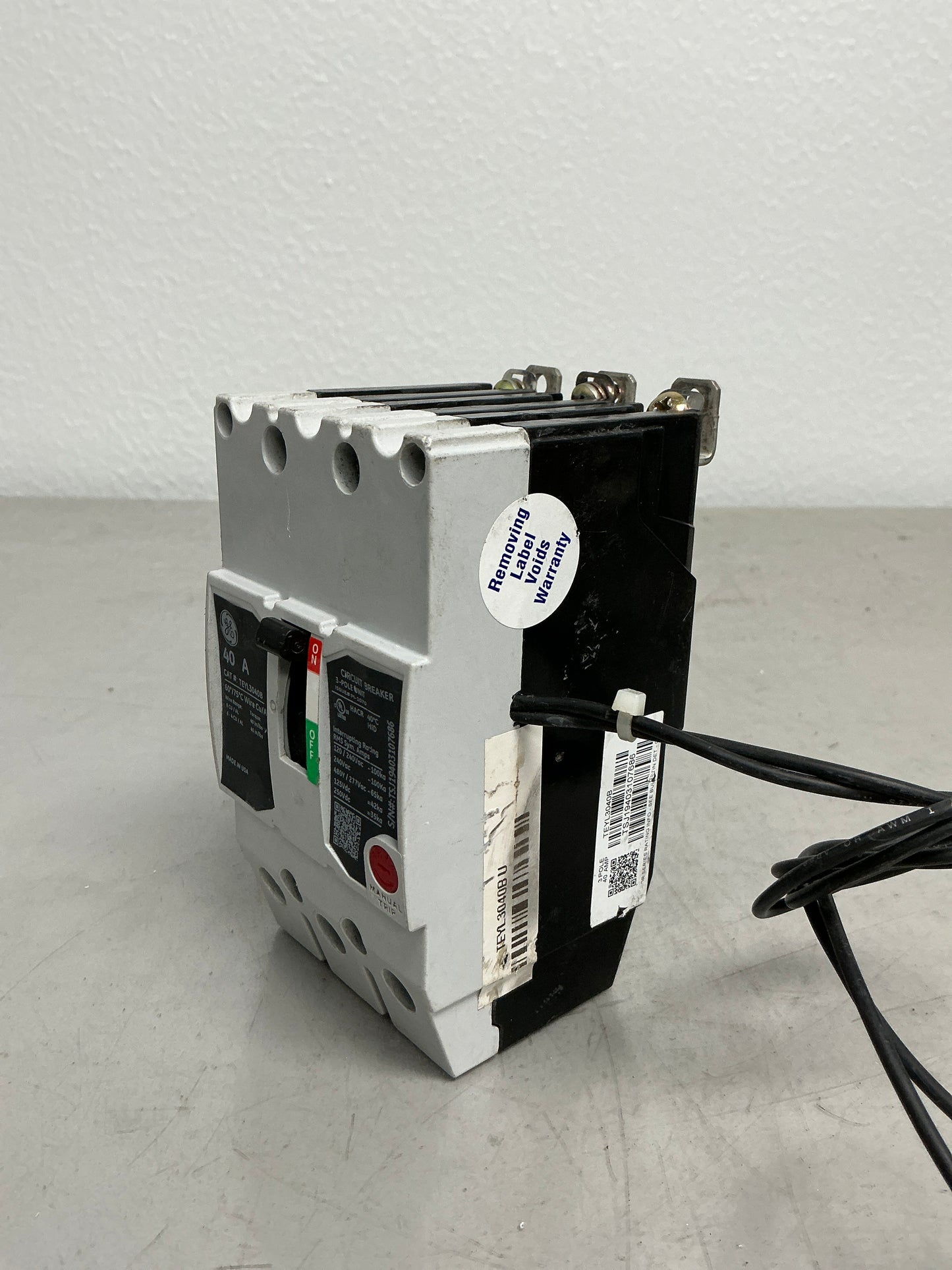 Used TEYL3040B with Shunt trip 3 Pole, 40 Amps, 480 Volts