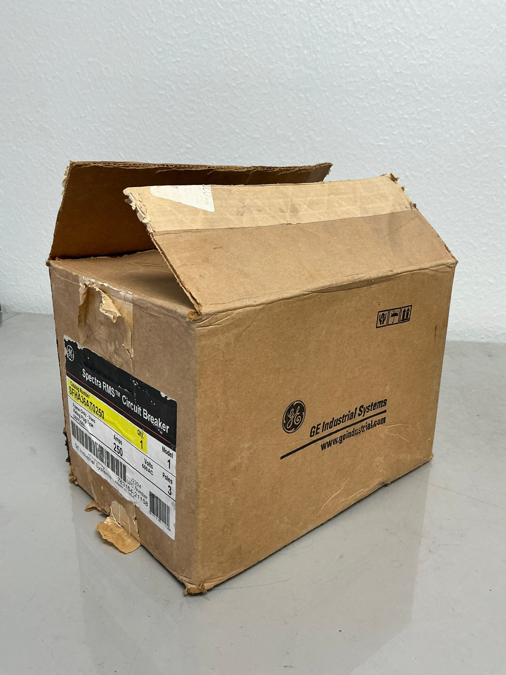 New SFHA36AT0250 3 Poles, 250 Amps, 600 Volts