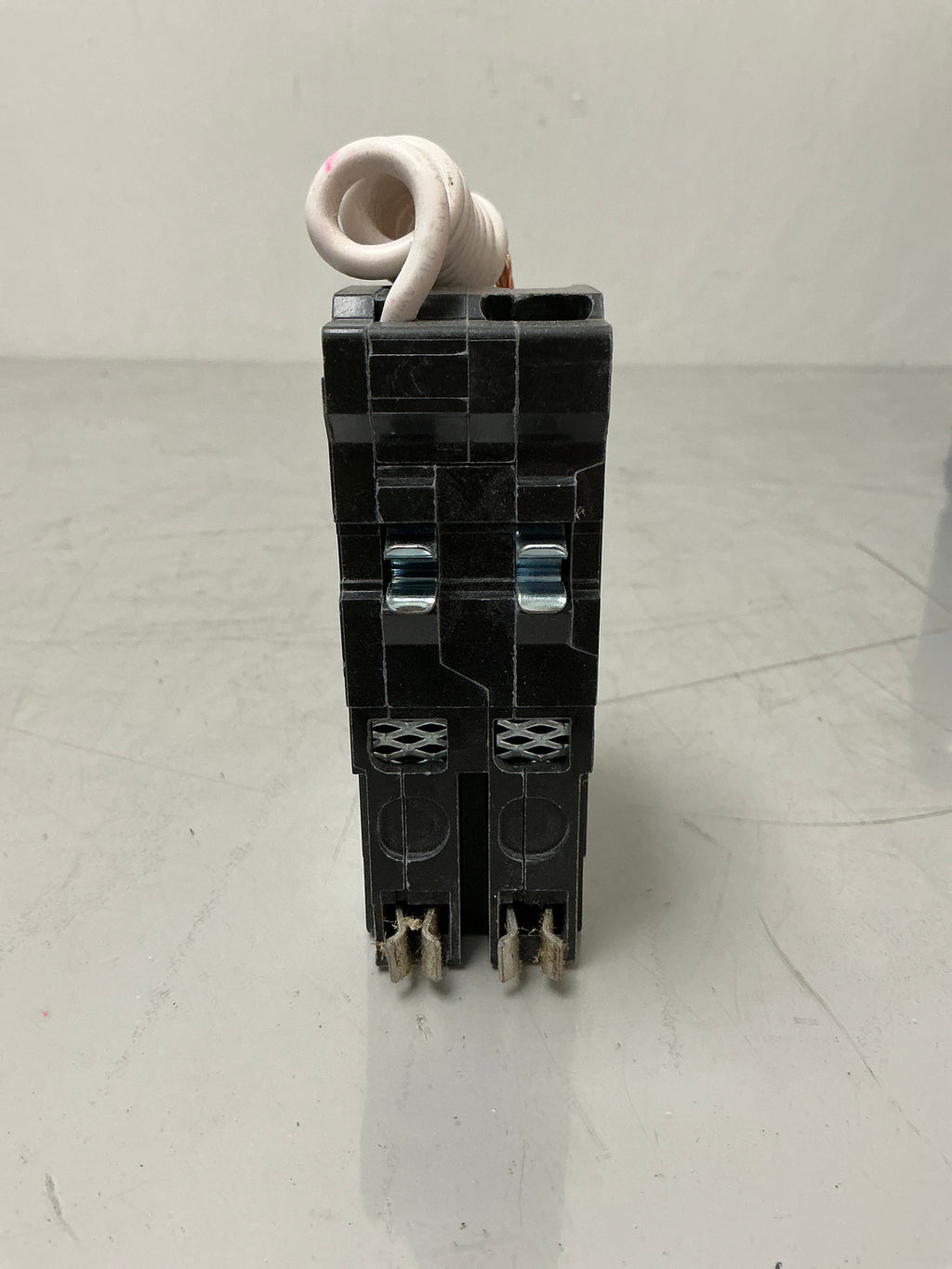New Square D QO230GFI 2 Pole, 30 Amps, 120/240 Volts Circuit Breaker