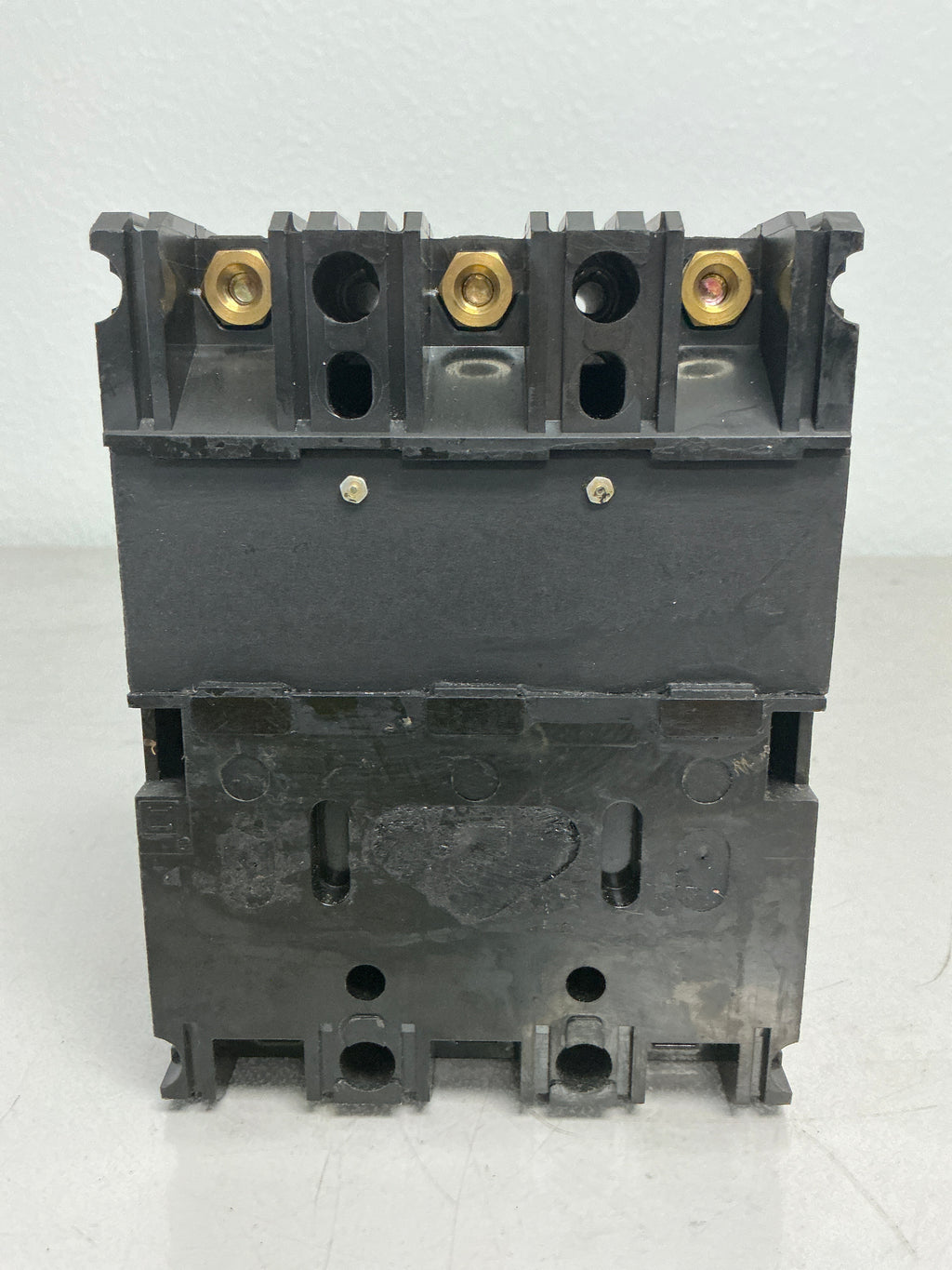*CHIPPED*Used Square D FAL34100 3 Pole, 100 Amps, 480 Volts