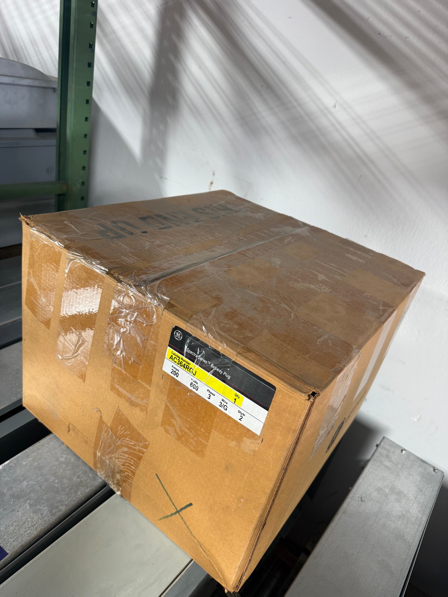 New AC364RGJ 200 Amp, 600 Volts, 3 Phase, 3 Wire