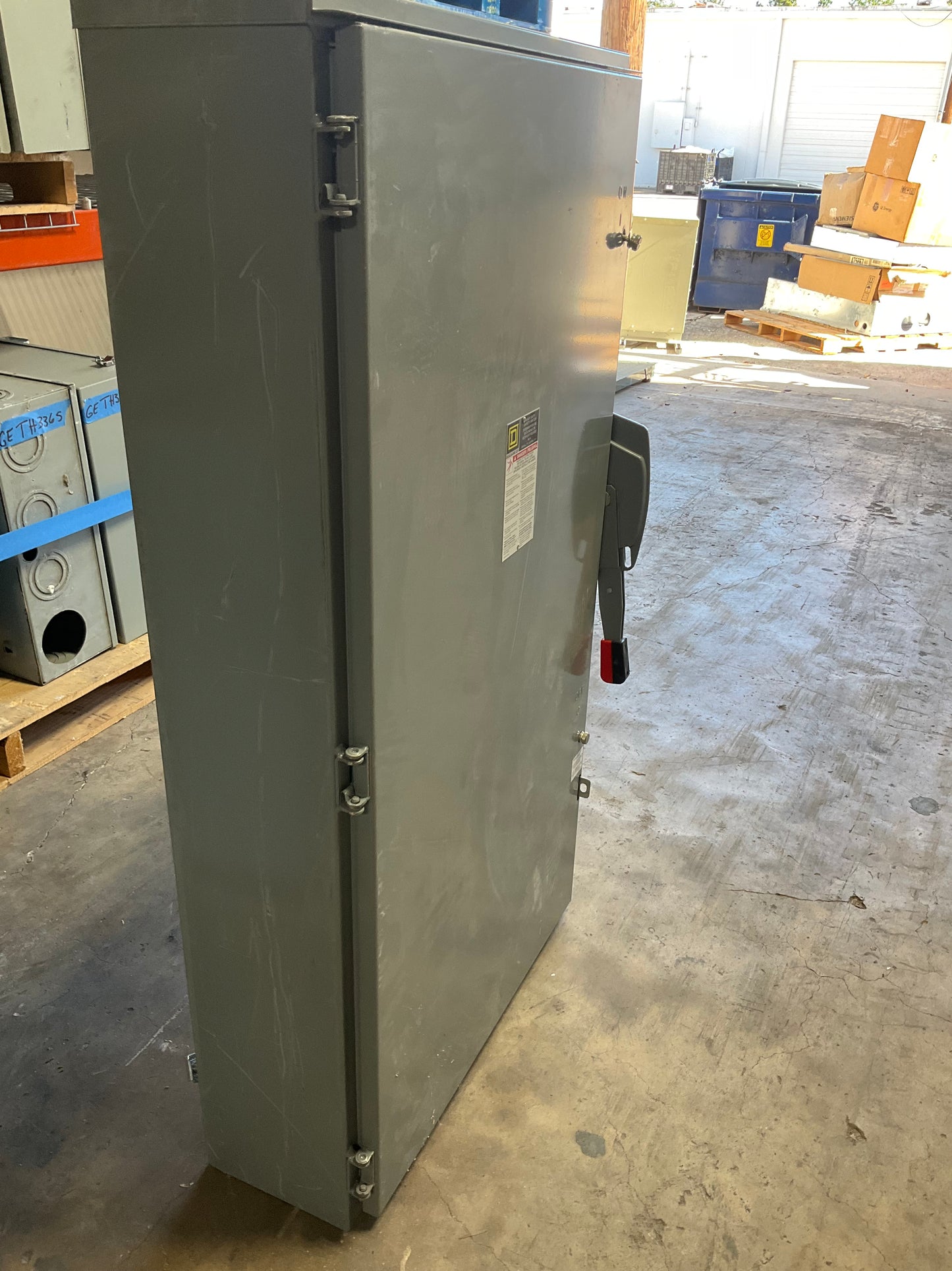 Used Square D HU365R Disconnect 400 Amp 600 Volt Non Fusible Outdoor