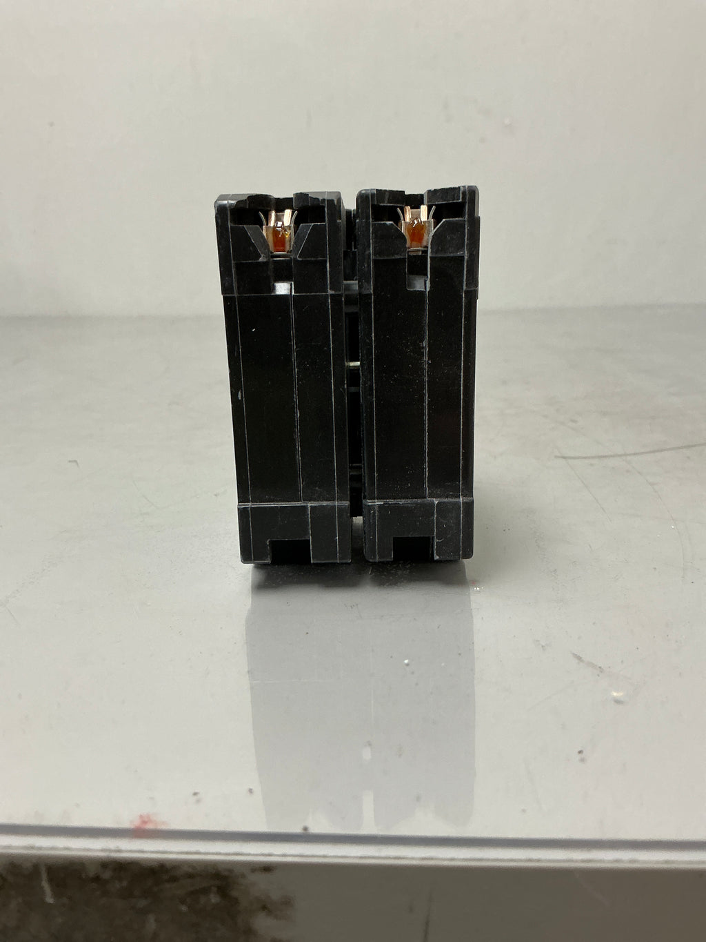 New Square D HOM220 2 Pole, 20 Amps, 240 Volts Circuit Breaker