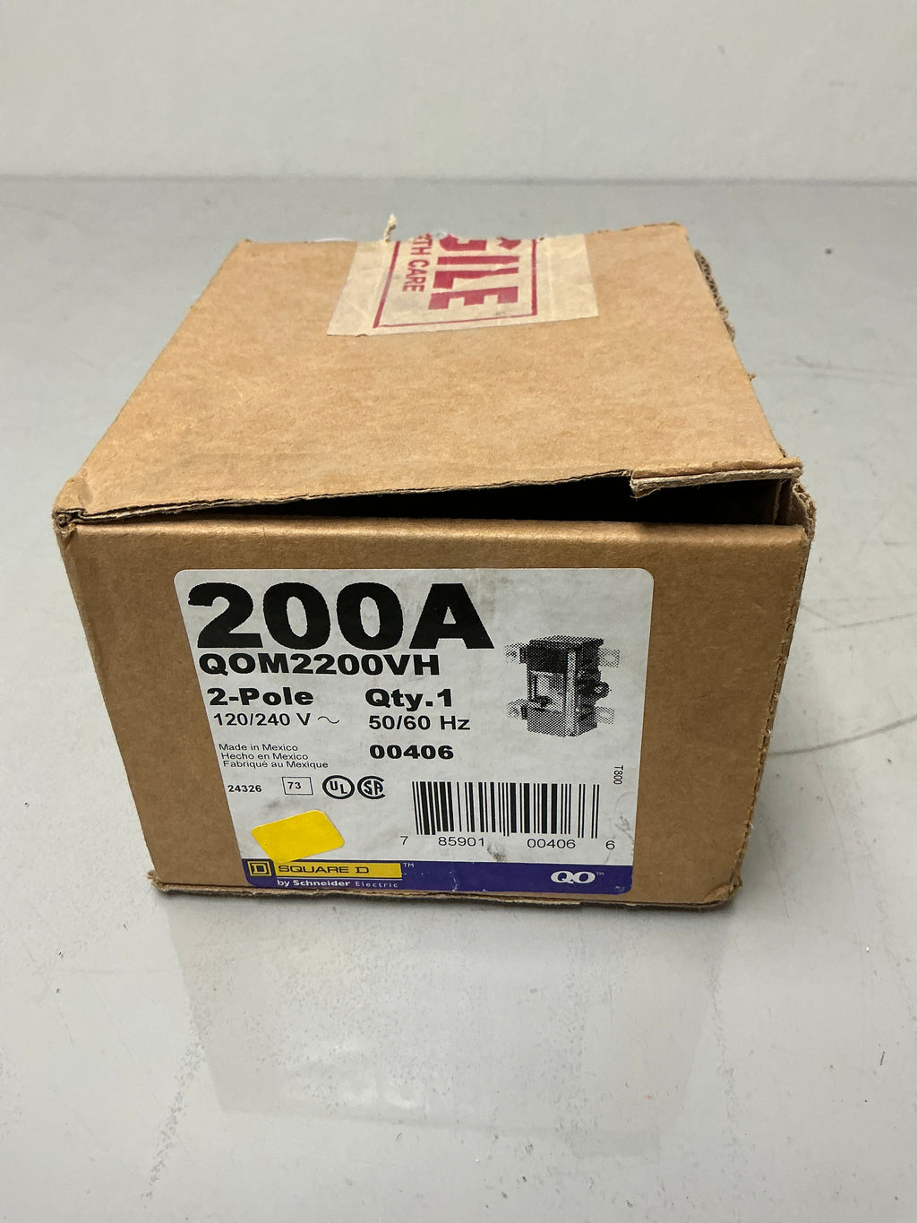 New Square D QOM2200VH 2 Pole, 200 Amps, 240 Volts Circuit Breaker
