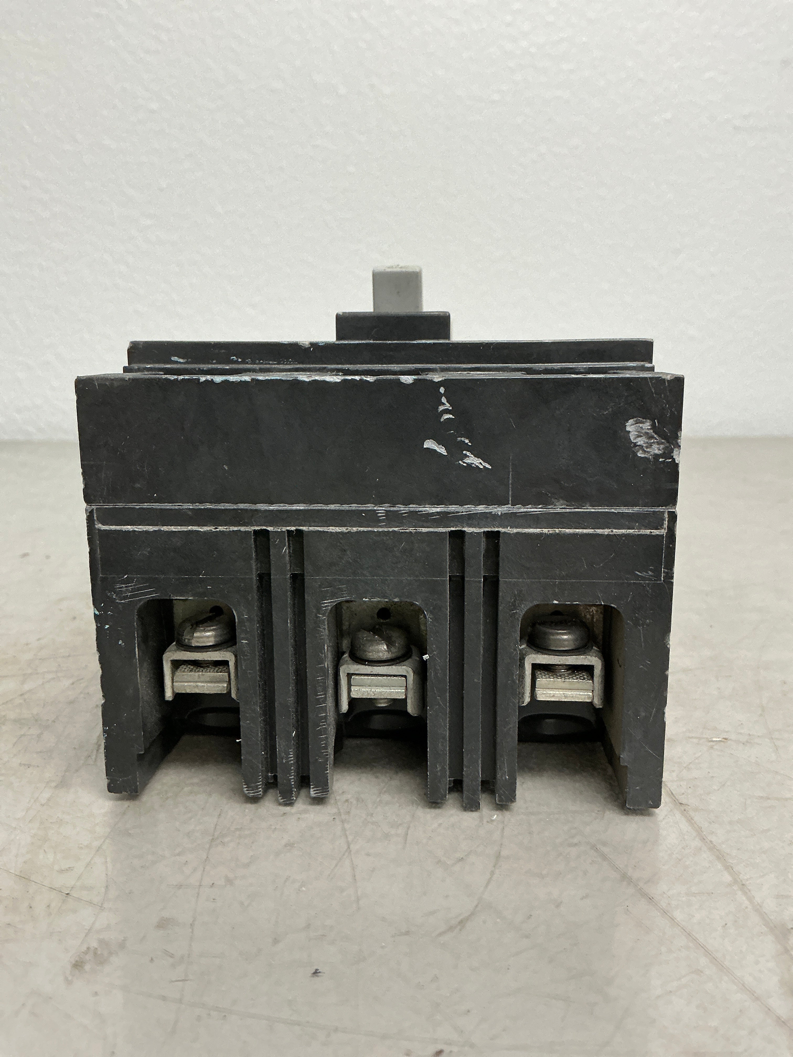 Used TED134030WL 3 Pole, 30 Amps, 480 Volts Circuit Breaker