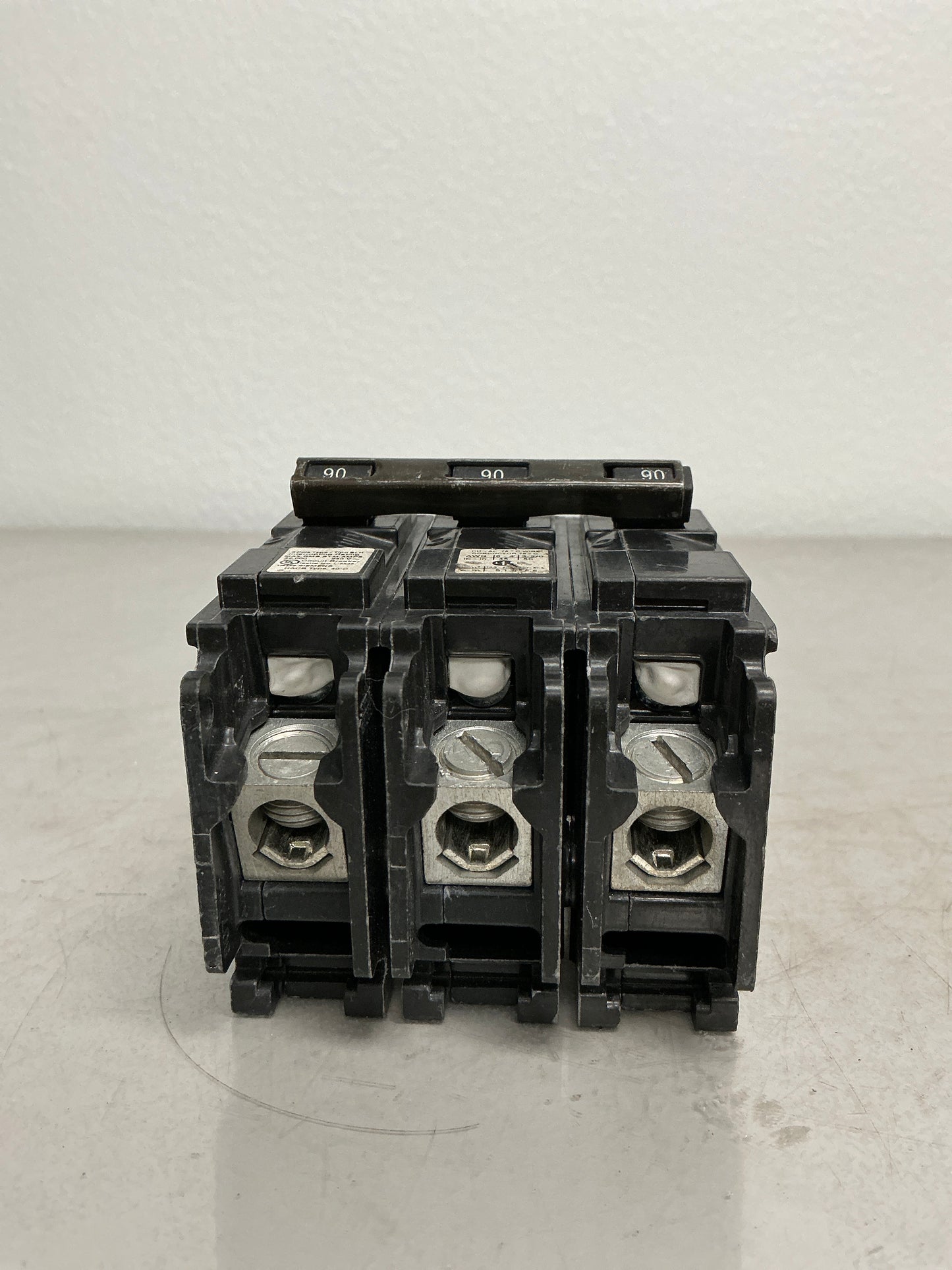 Used Simians B390H 3 Pole, 90 Amps, 240 Volts