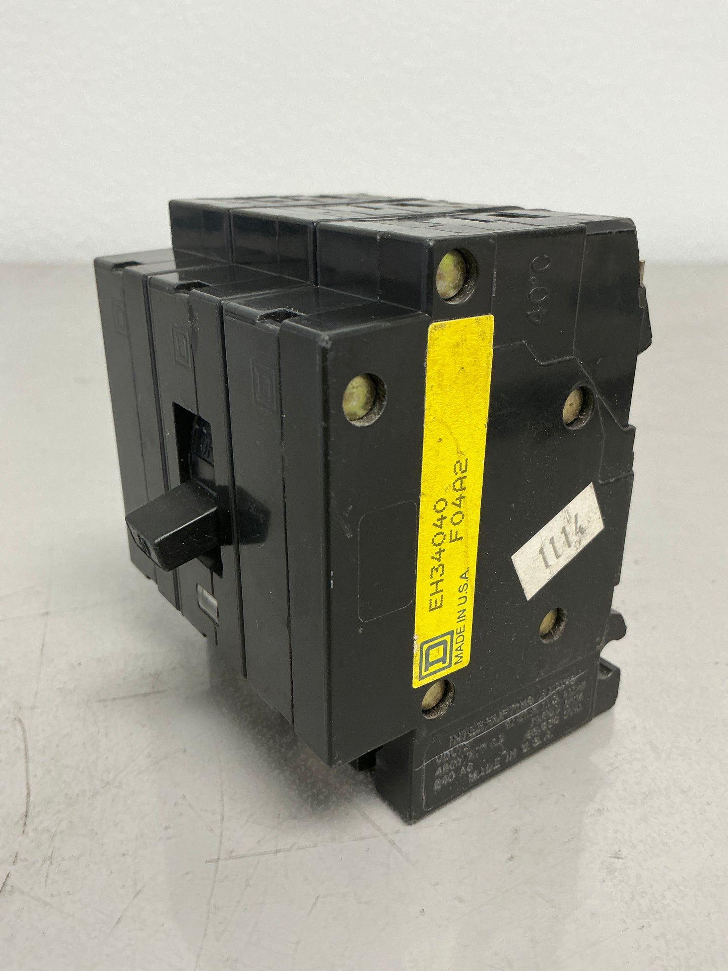 *CHIPPED* Used EH34040 3 Pole, 40 Amps, 480 Volts