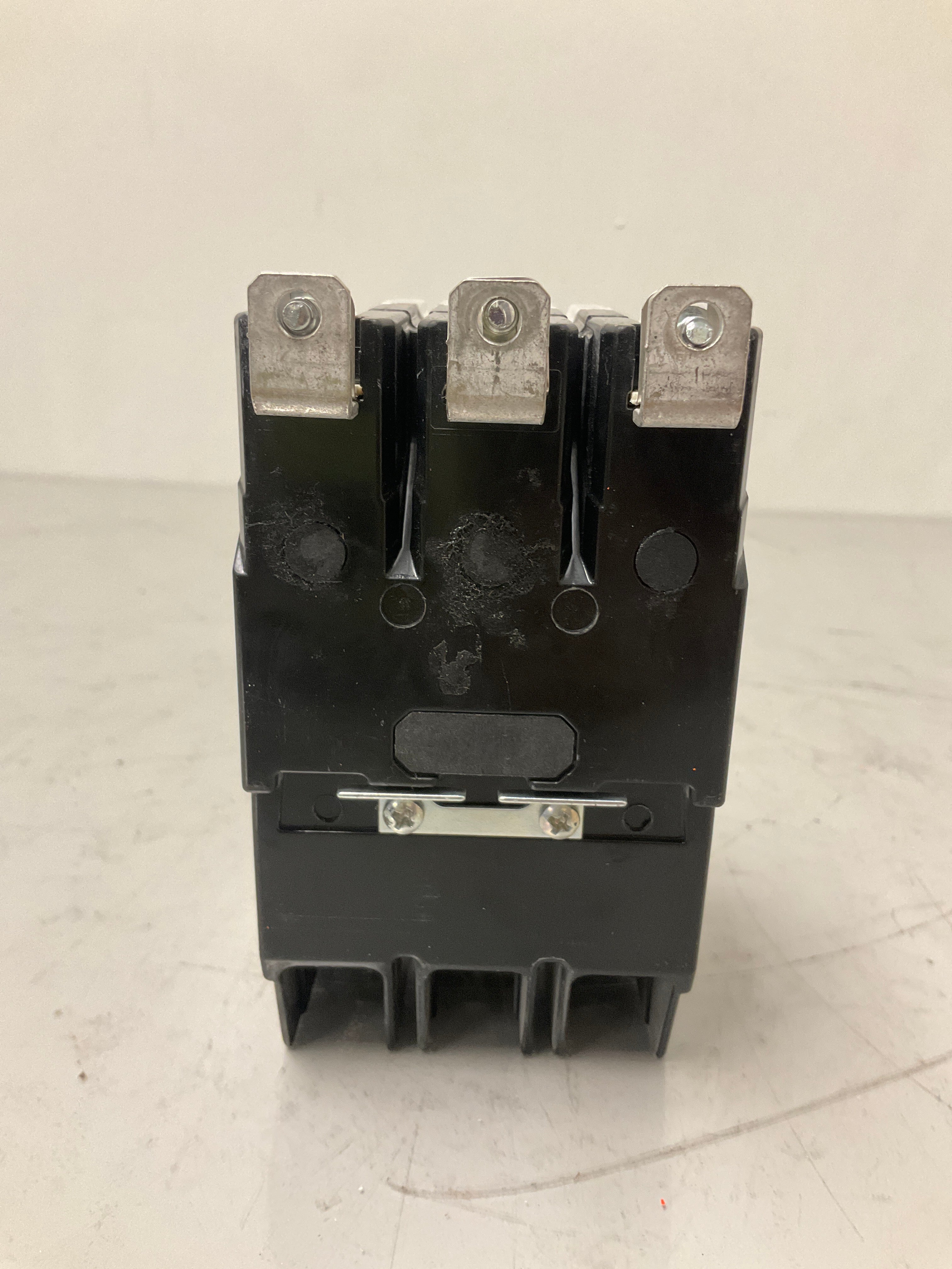 Used ABB TEYD3015B 3 Pole, 15 Amps, 480 Volts circuit Breaker