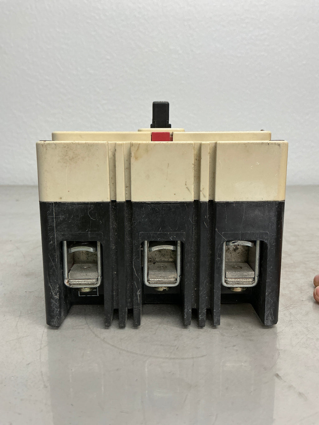 Used HFD3090 3 Pole, 90 Amps, 600 Volts Circuit Breaker