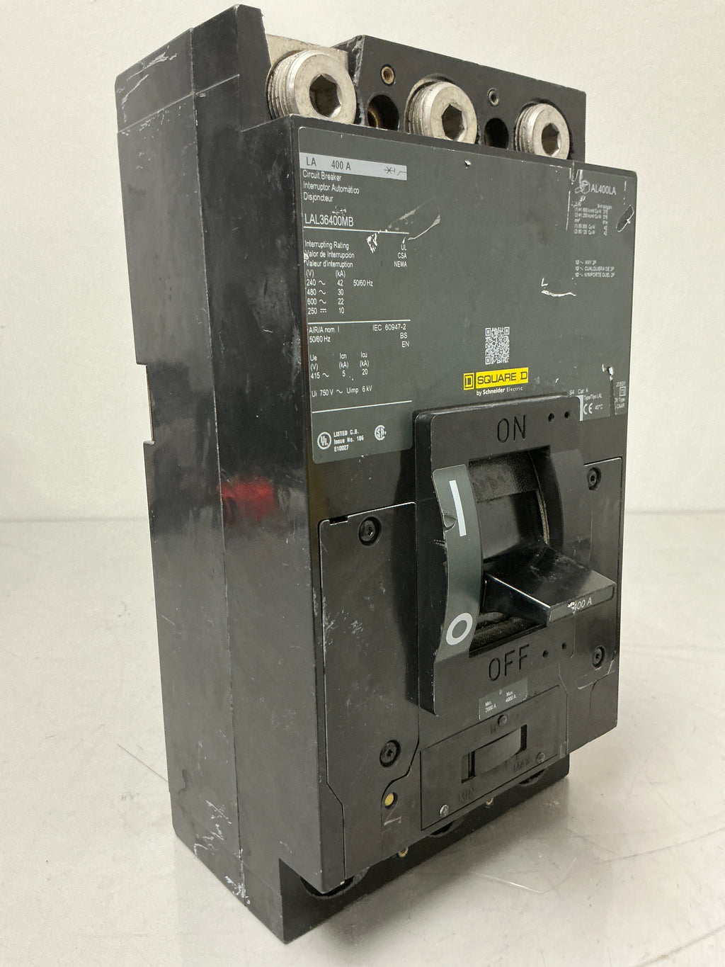 *CHIPPED* Used Square D LAL36400MB 3 Pole, 400 Amps, 600 Volts, Circuit Breaker