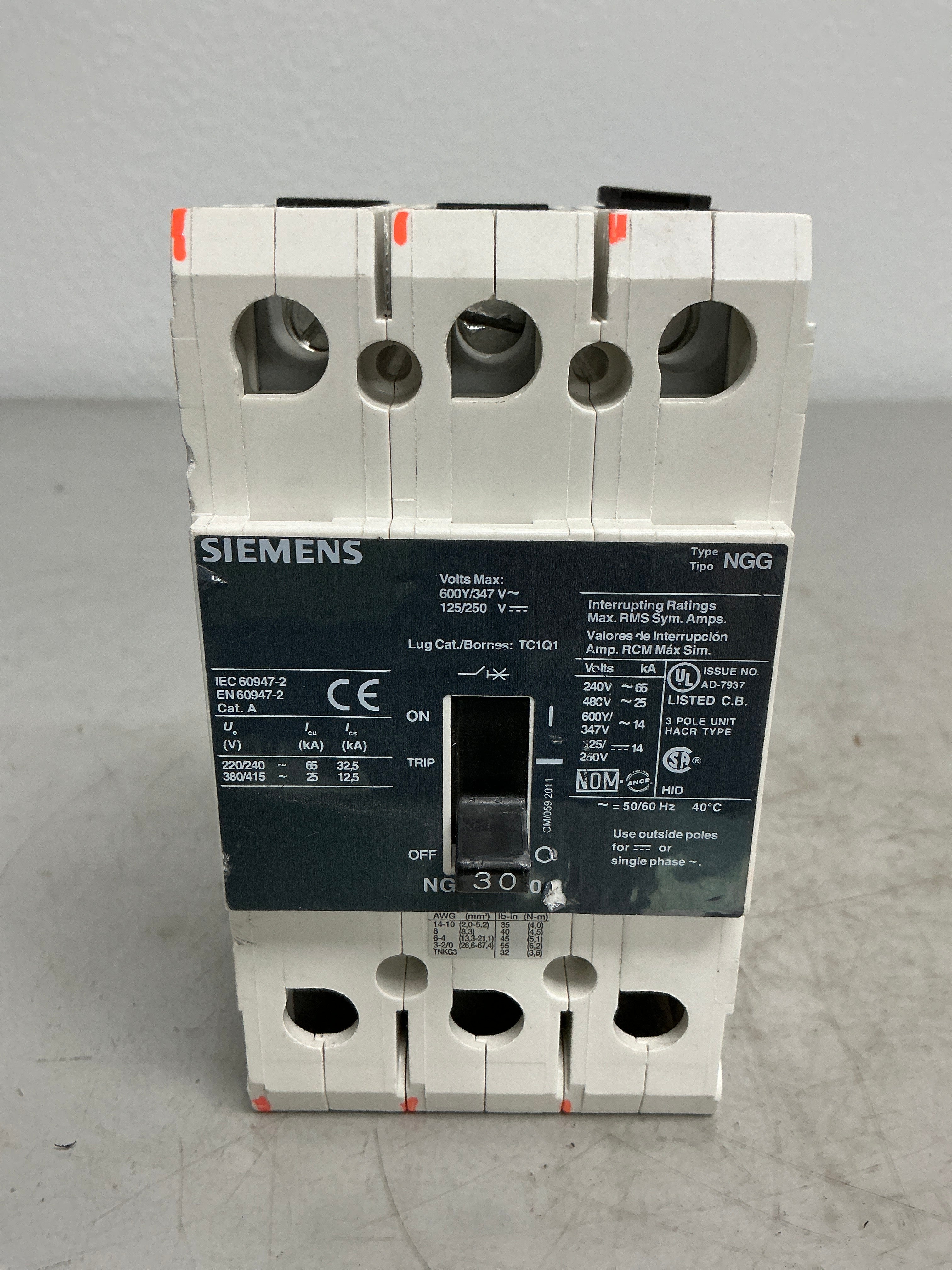 Used Siemens NGG3B030 3 Pole, 30 Amps Circuit Breaker