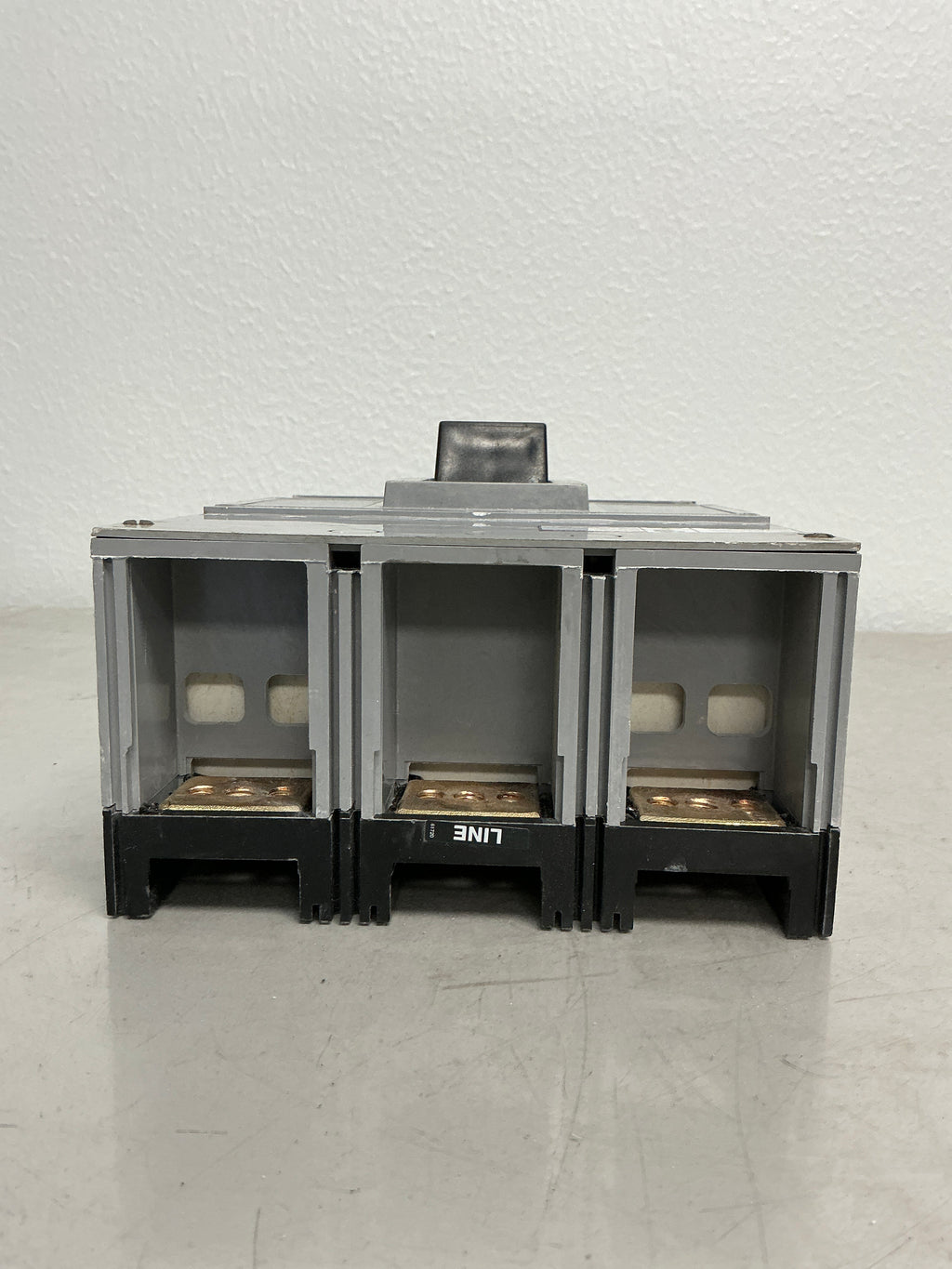 Used Siemens HHJD63B350 3 Pole, 350 Amps, 600 Volts