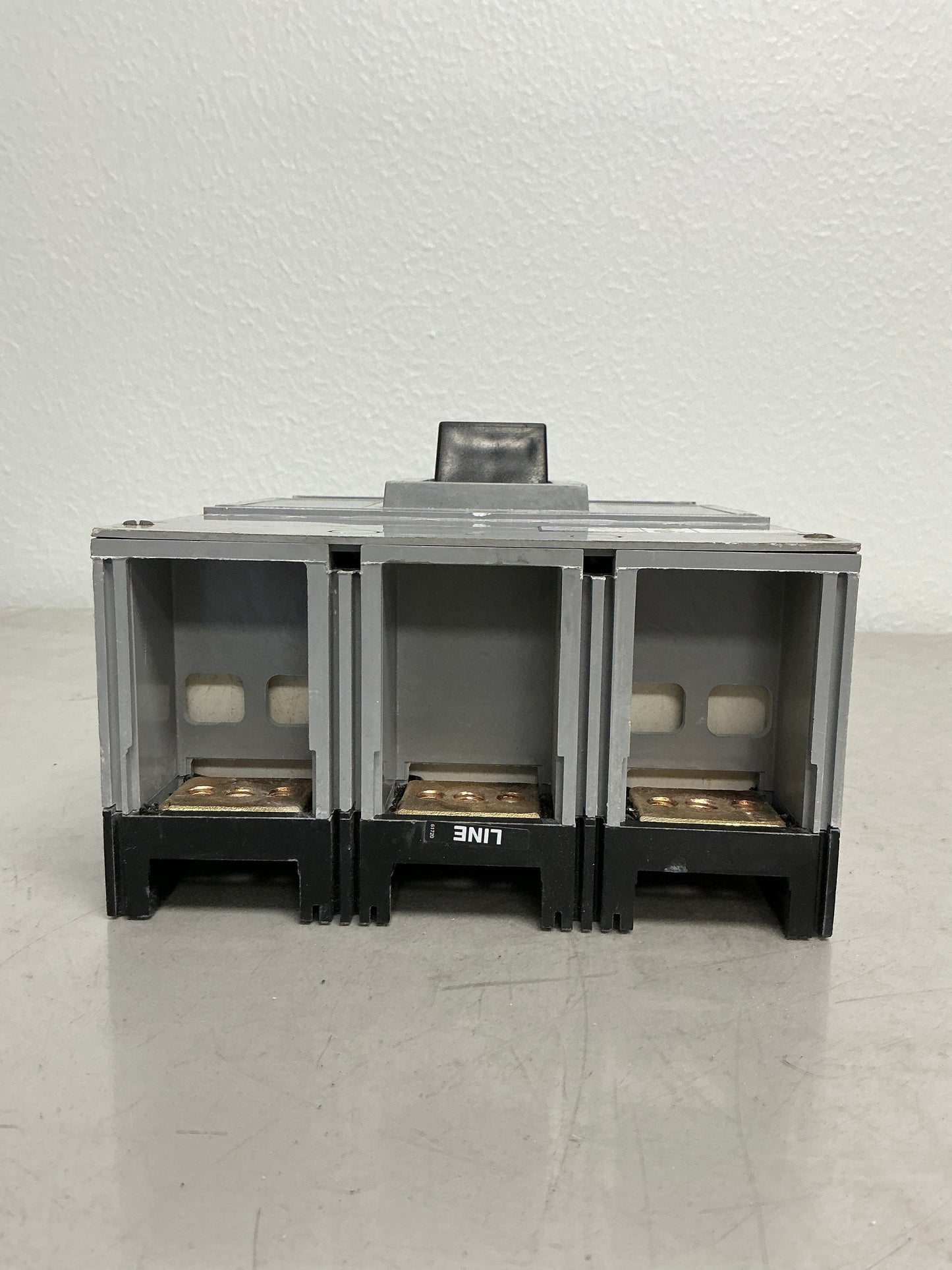 Used Siemens HHJD63B350 3 Pole, 350 Amps, 600 Volts