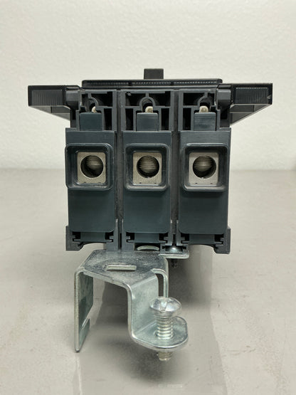 *CHIPPED* Used BGA36025 3 Pole, 600 Volts, 25 Amps