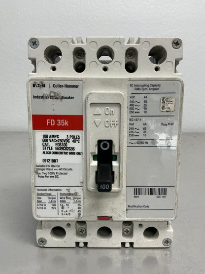 *CHIPPED* Used FD3100 3 Poles, 100 Amps, 600 Vac