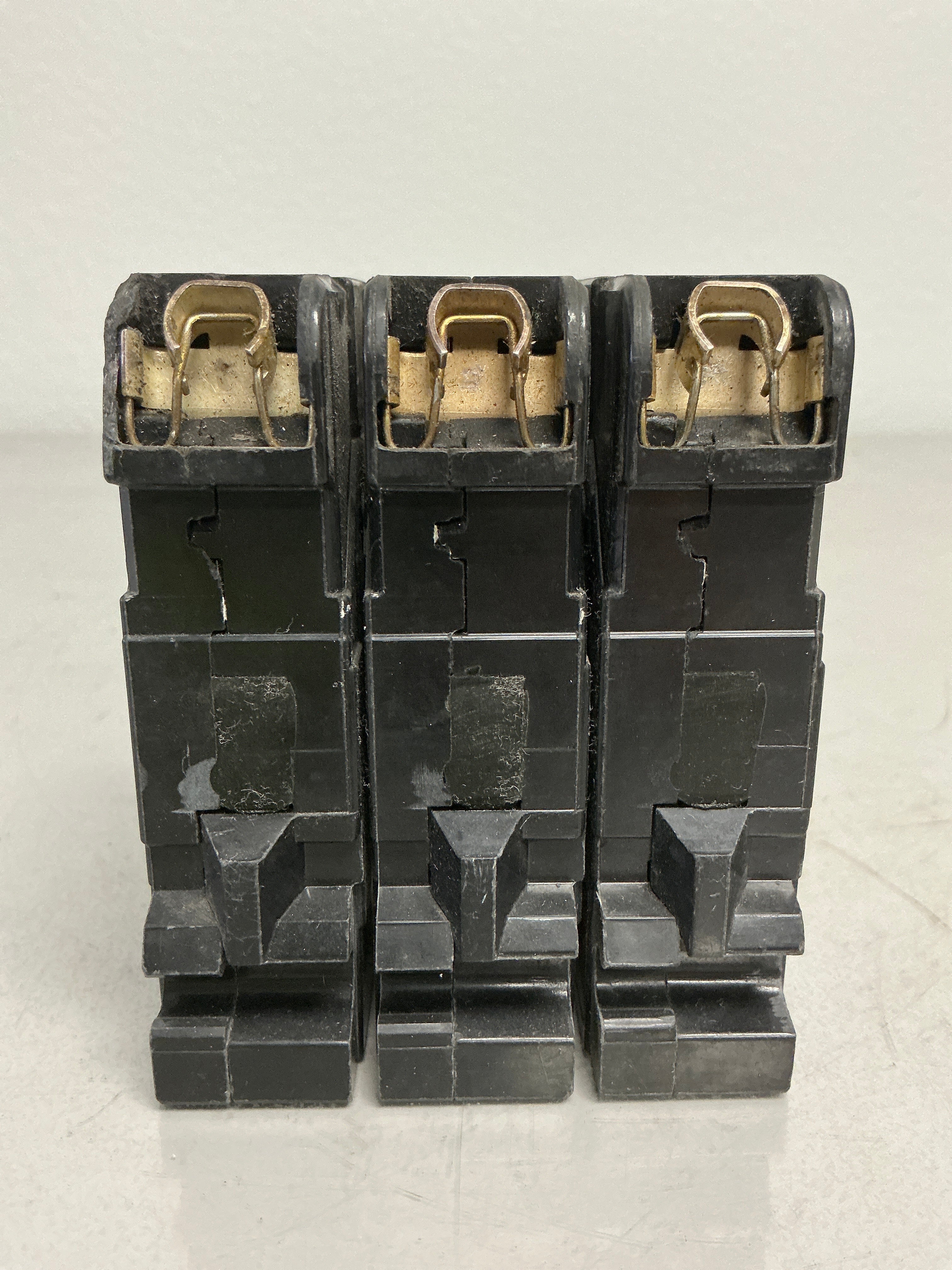 *CHIPPED* Used Square D QE3100VH 3 Pole, 100 Amps, 240 Volts