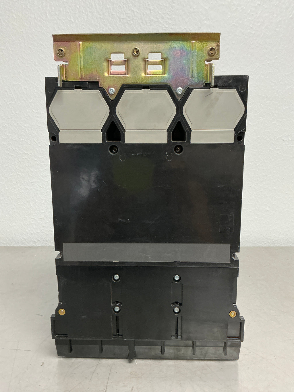 Used Square D MGA36600 3 Pole, 600 Amps, 600 Volts Circuit Breaker