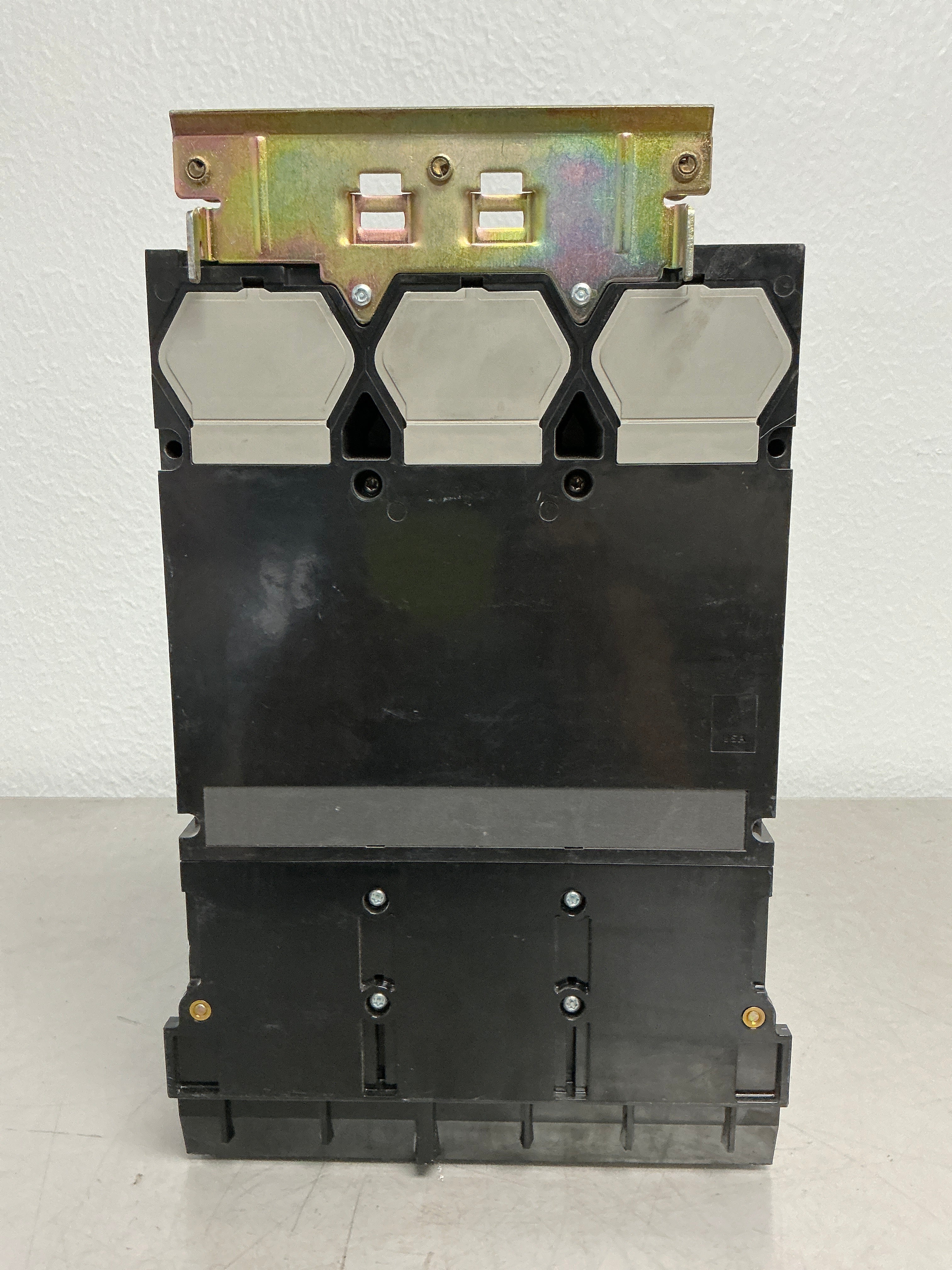Used Square D MGA36600 3 Pole, 600 Amps, 600 Volts Circuit Breaker