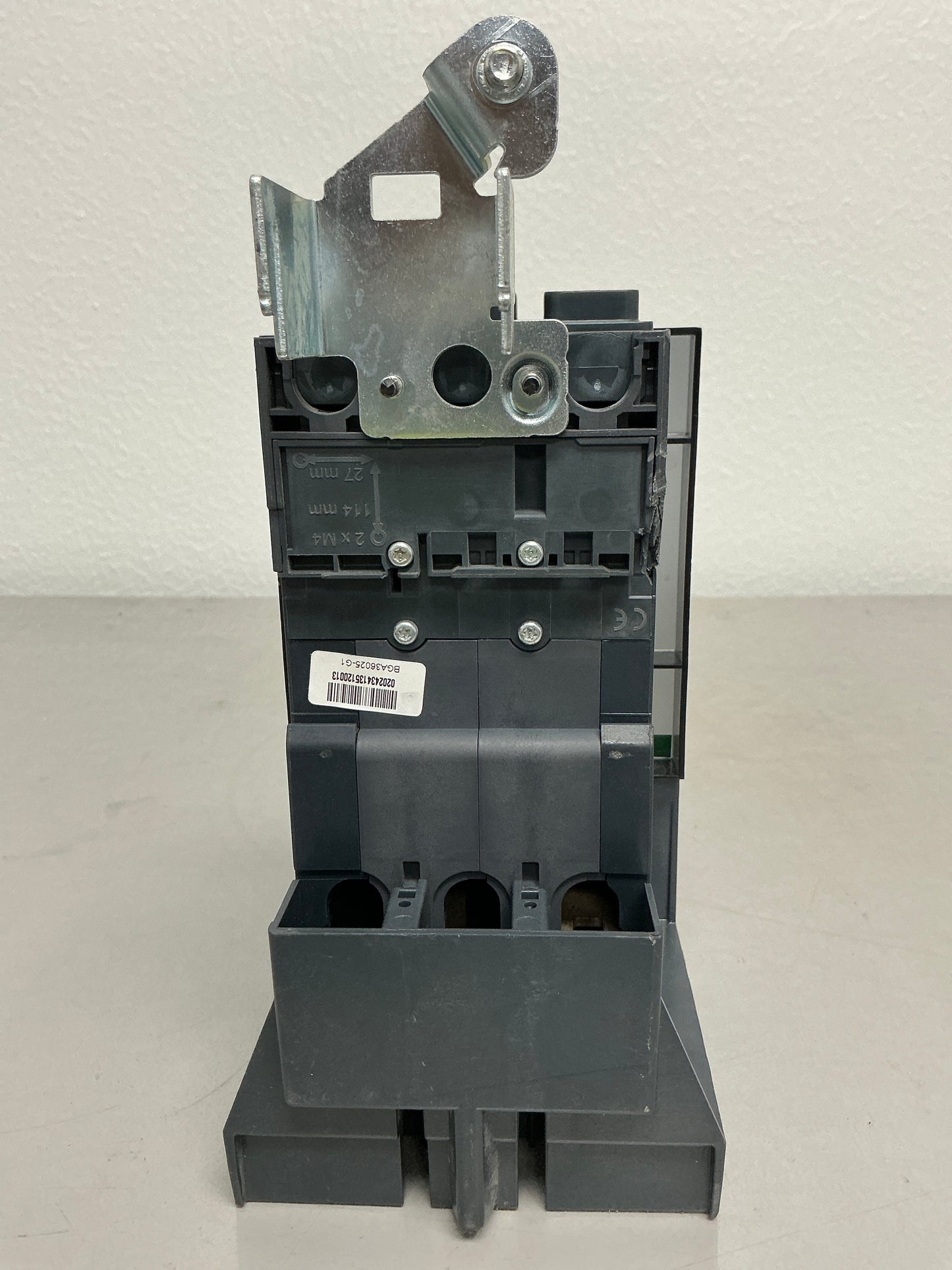 *CHIPPED* Used BGA36025 3 Pole, 600 Volts, 25 Amps