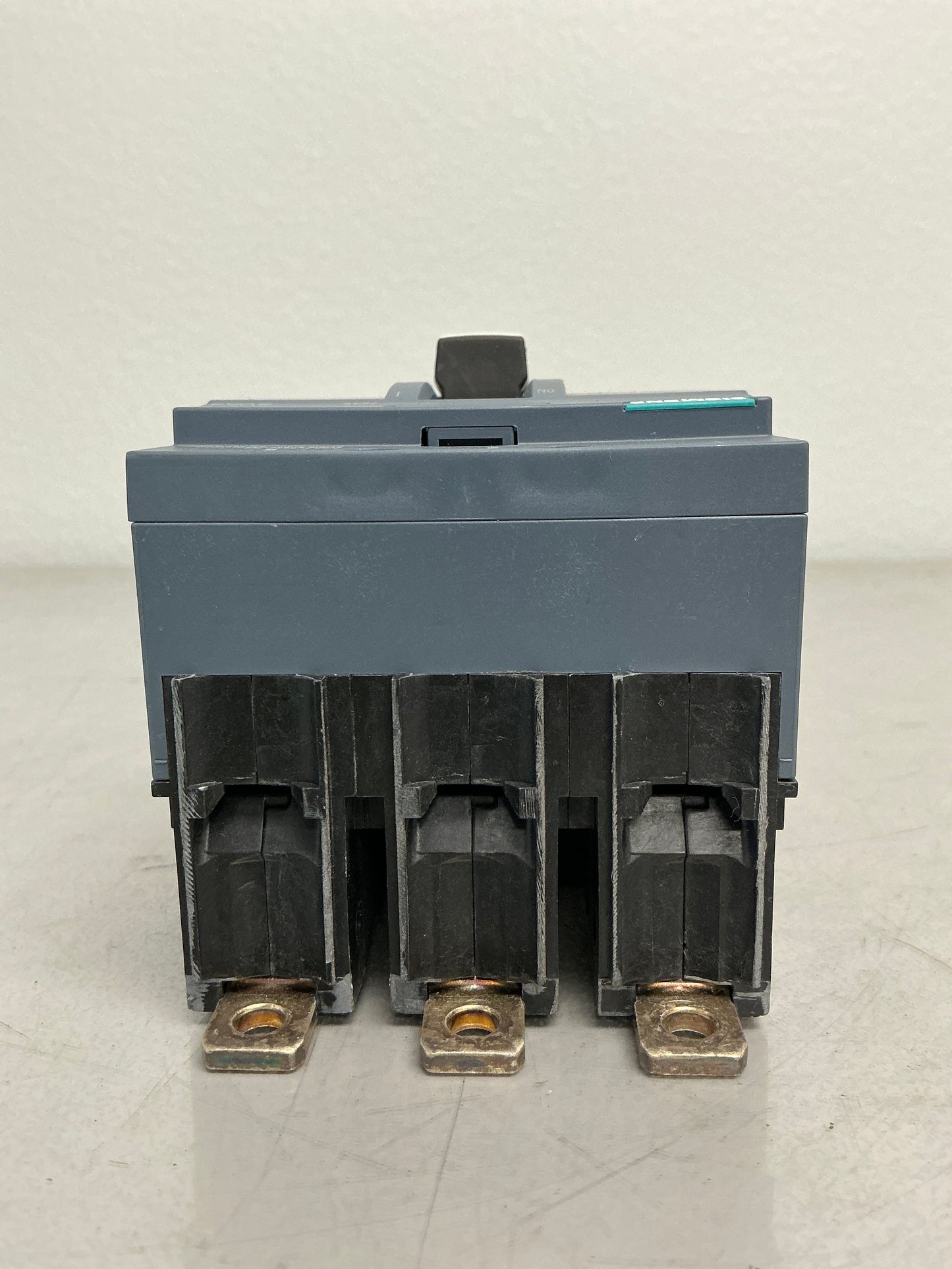 Used Siemens 3VA4150-4ED34-0AA0 50 Amps, 600 Volts, 3 Pole Circuit Breaker