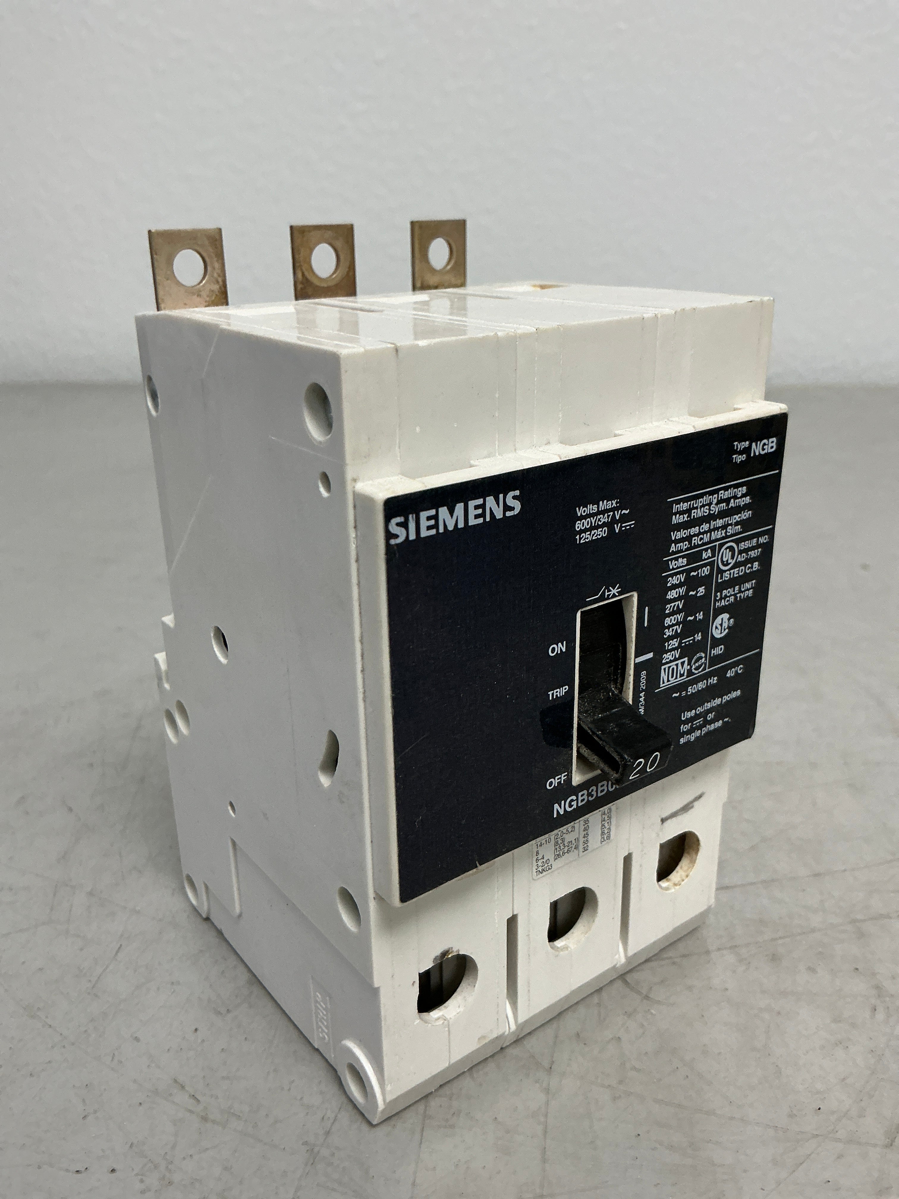 Used Siemens NGB3B020 3 Poles, 20 Amps, 480 Volts
