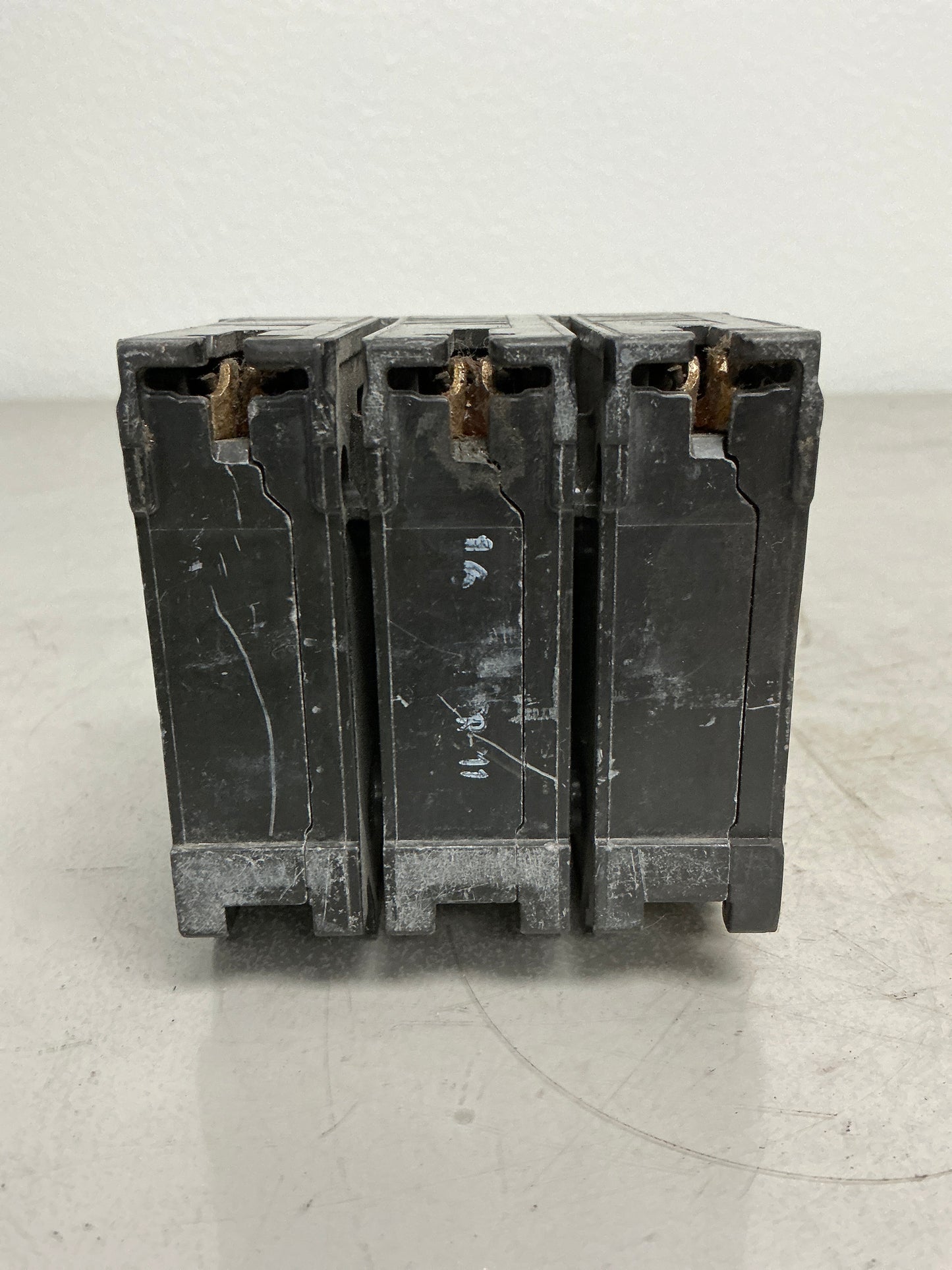 *CHIPPED* Used Q360 3 Pole, 60 Amps, 240 Volts