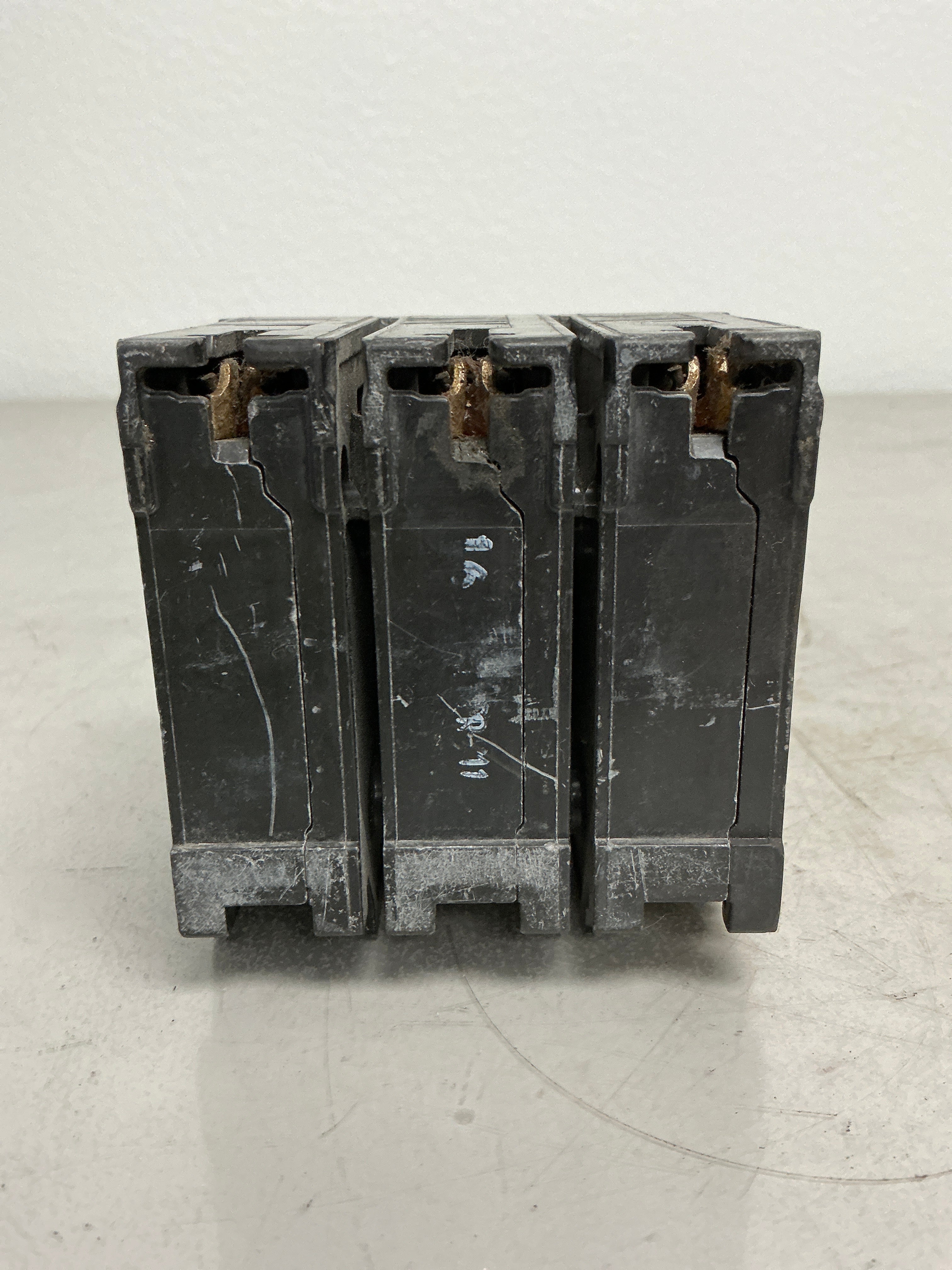 *CHIPPED* Used Q360 3 Pole, 60 Amps, 240 Volts