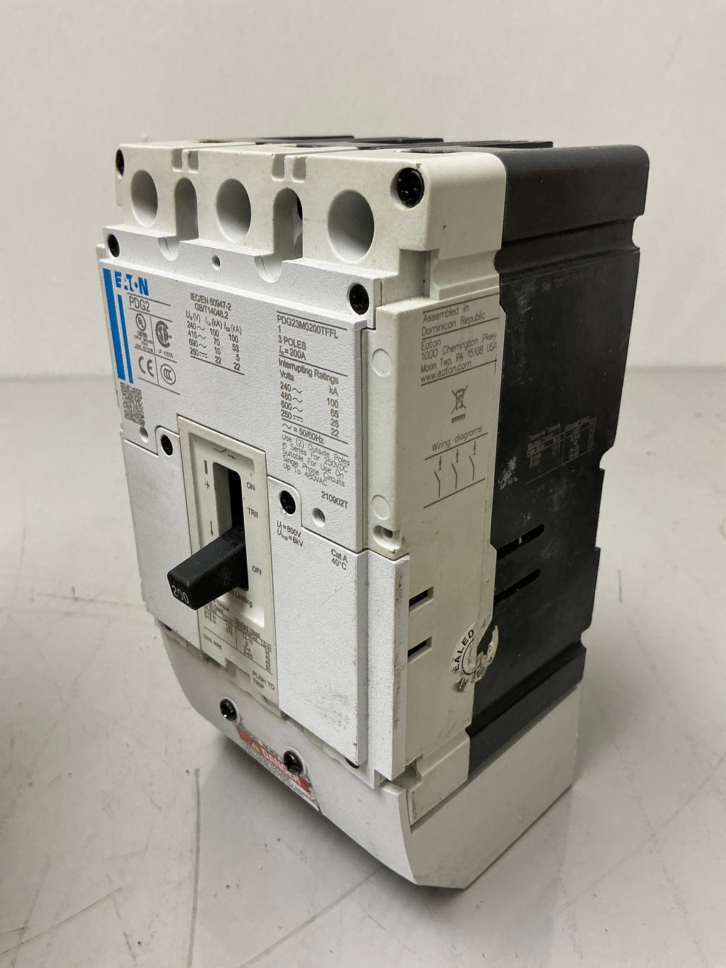 New Eaton PDG23M0200TFFL 3 Pole, 200 Amps, 600 Volts Circuit Breaker