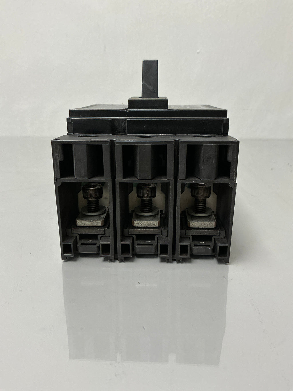 Used Square D JGL36175 3 Pole, 175 Amps, 600 Volts Circuit Breaker