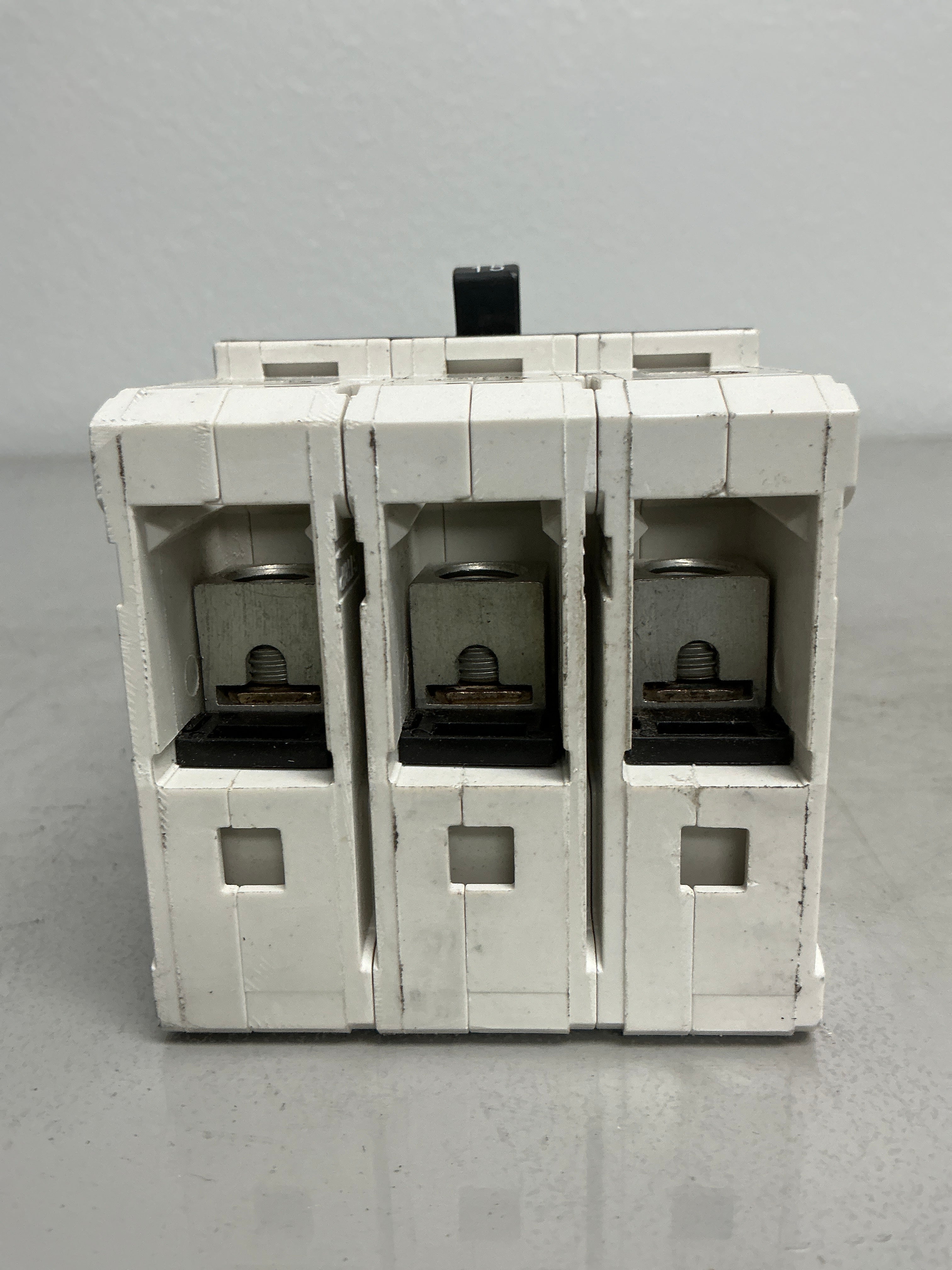 New Siemens NGG3B015 15 Amps
