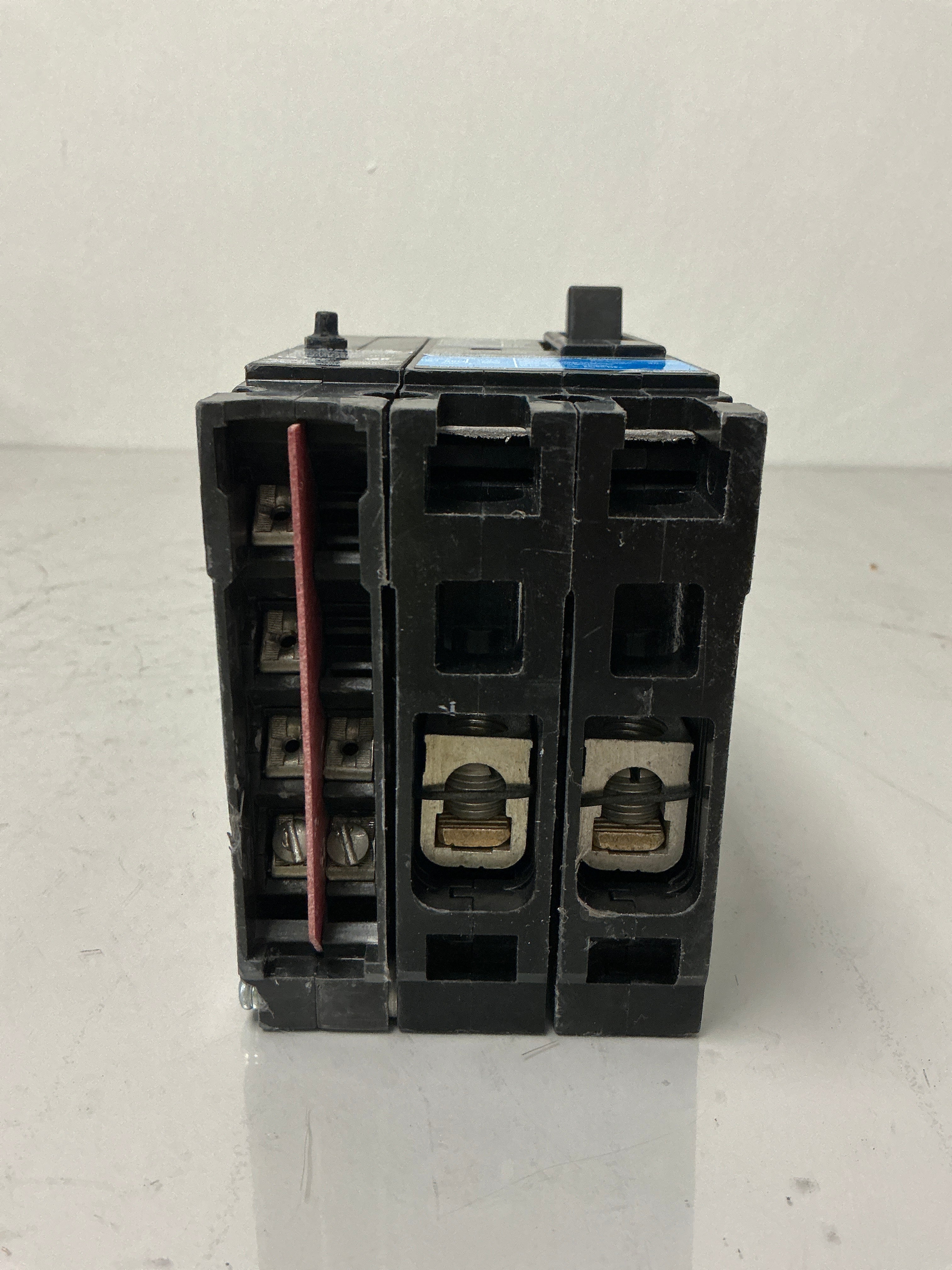 Used Siemens ED42B040 2 Pole, 40 Amps, 480 Volts Circuit Breaker Shunt Trip