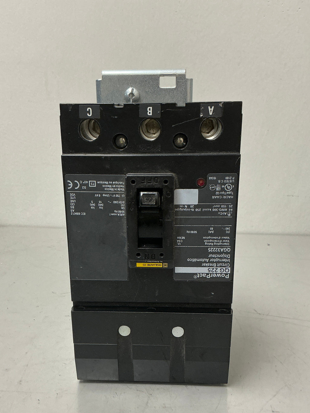 New Square D QGA32225 3 Pole, 225 Amps, 240 Volts Circuit Breaker