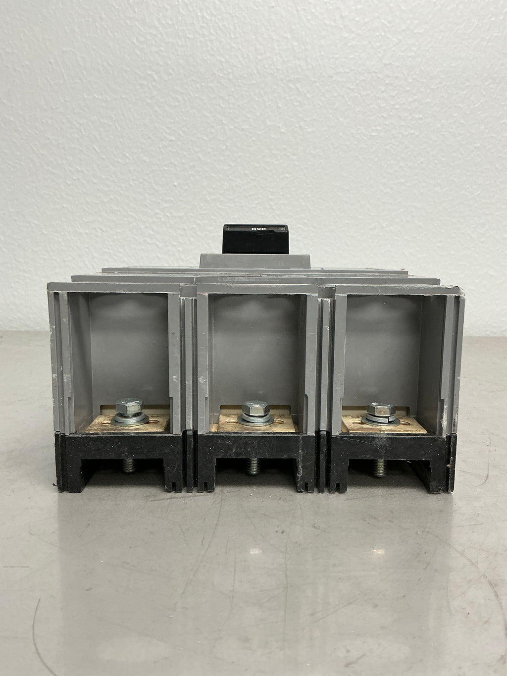 Used Siemens HJXD63B350 3 Pole, 350 Amps, 600 Volts