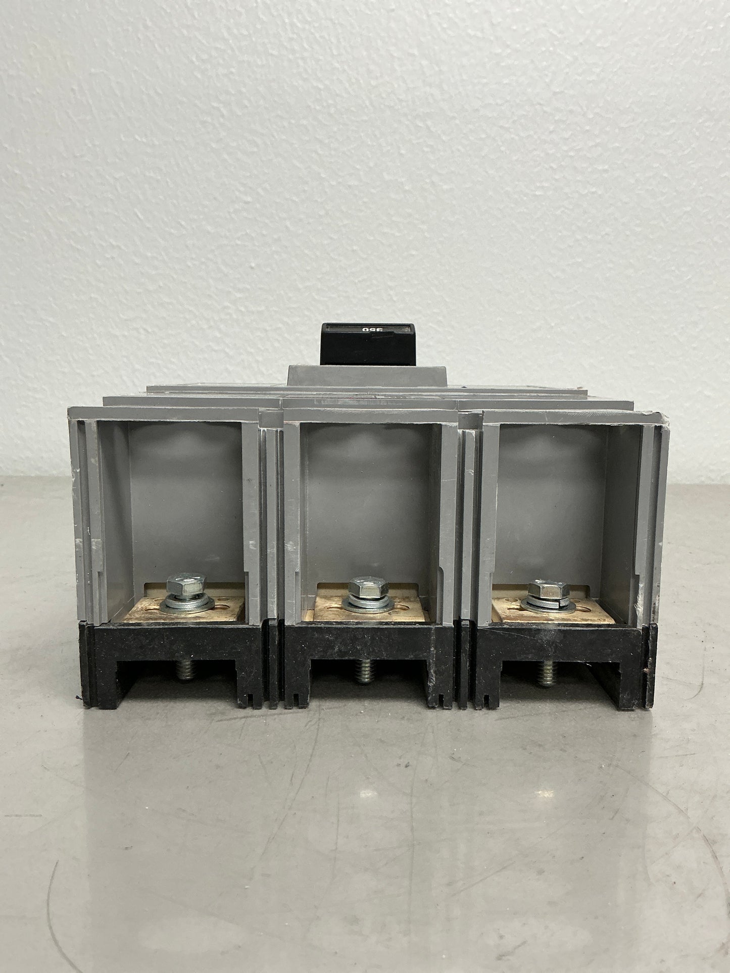 Used Siemens HJXD63B350 3 Pole, 350 Amps, 600 Volts