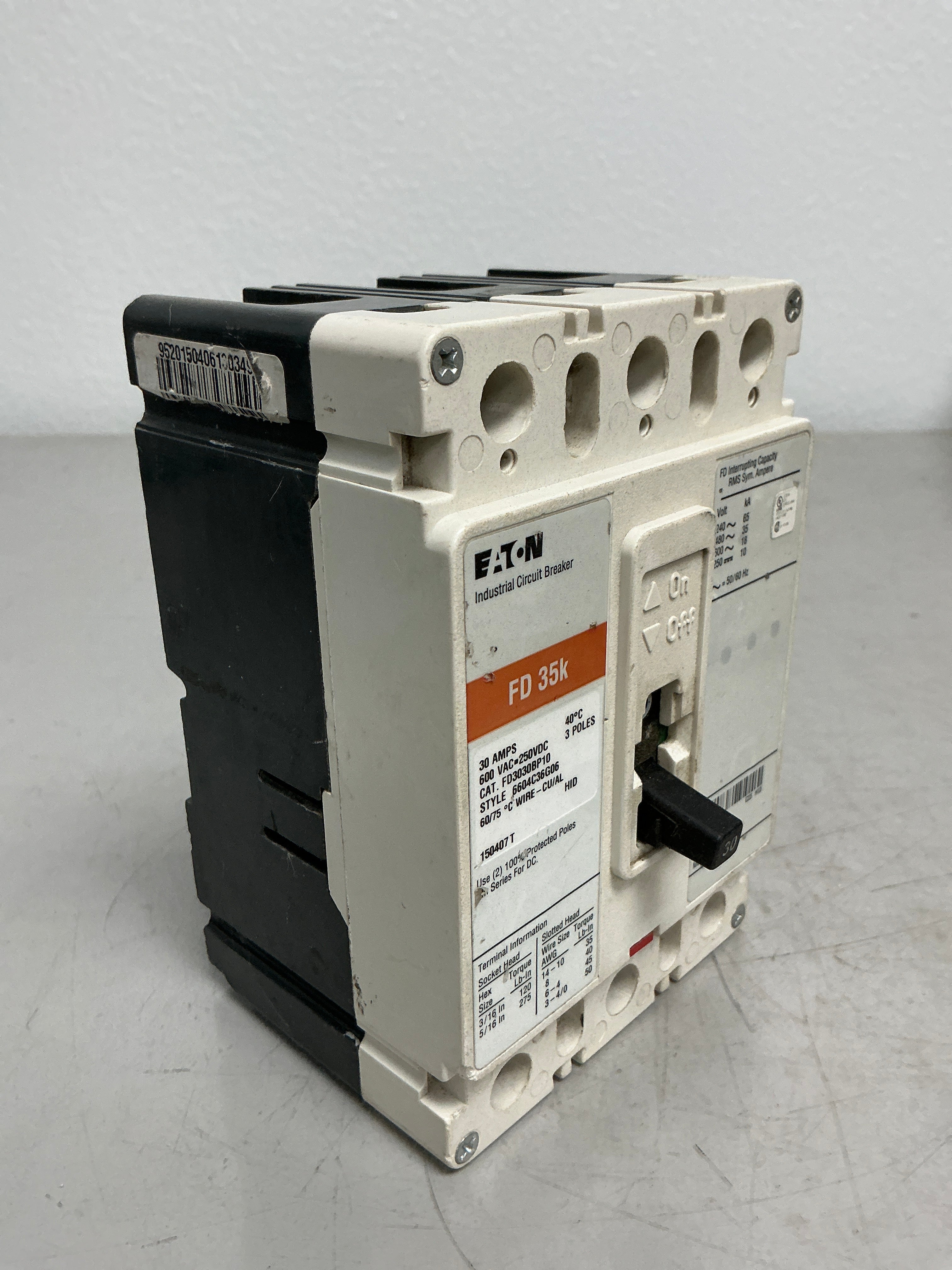 *CHIPPED* Used FD3030BP10 3 Poles, 30 Amps, 600 Volts