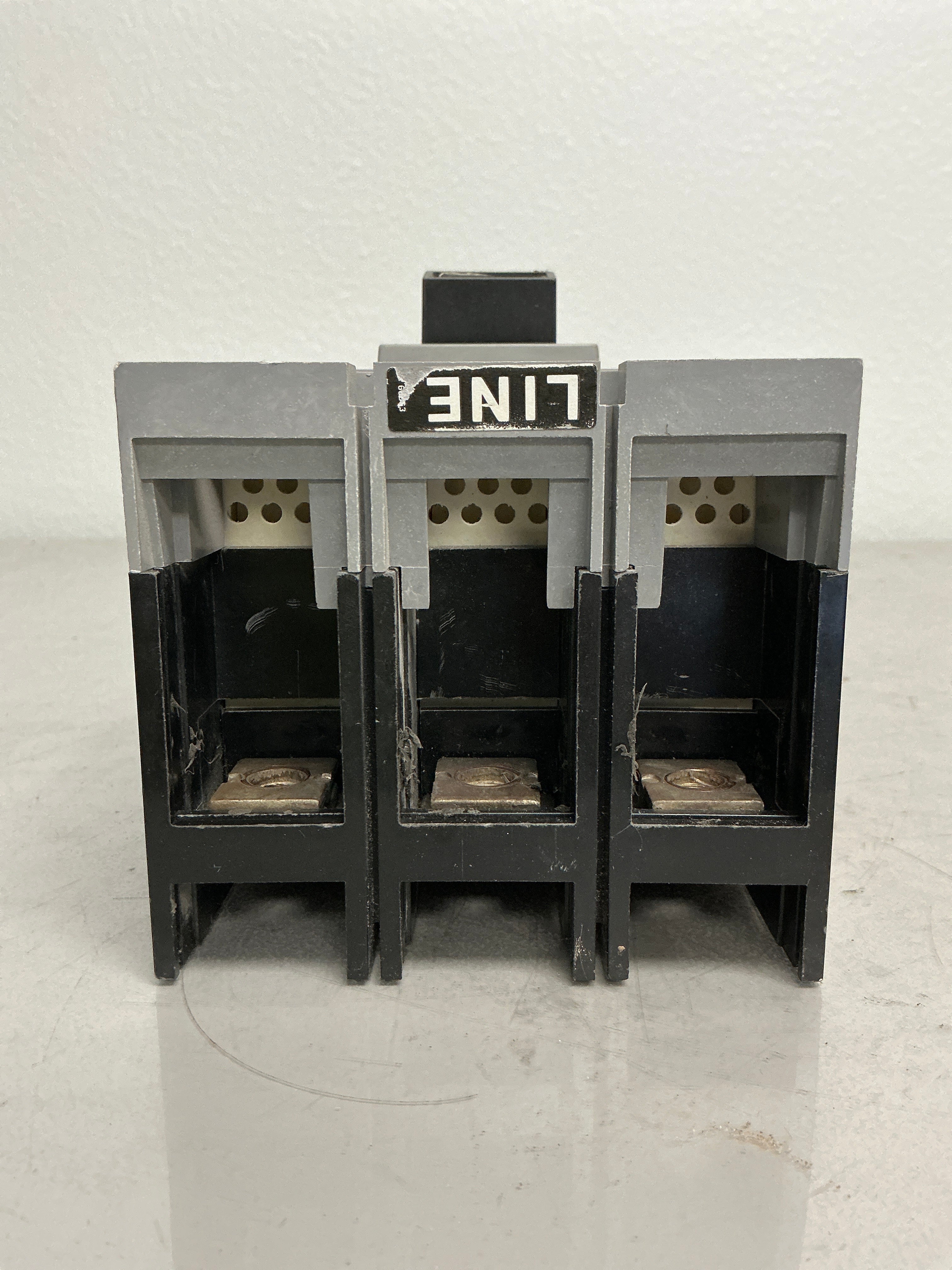 Used Siemens HFD63B225 225 Amps, 3 Pole, 600 Volts