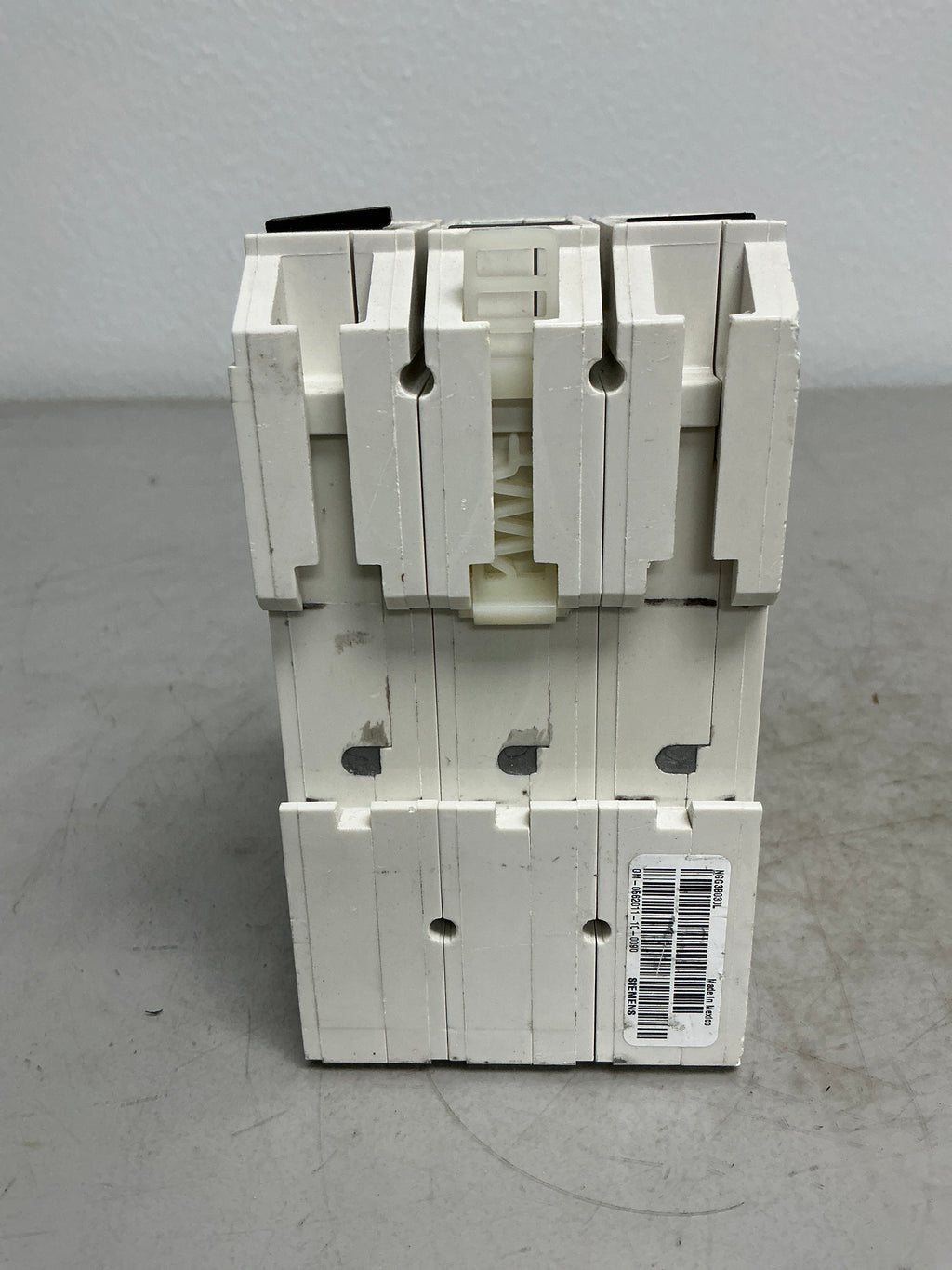 Used Siemens NGG3B030 3 Pole, 30 Amps Circuit Breaker