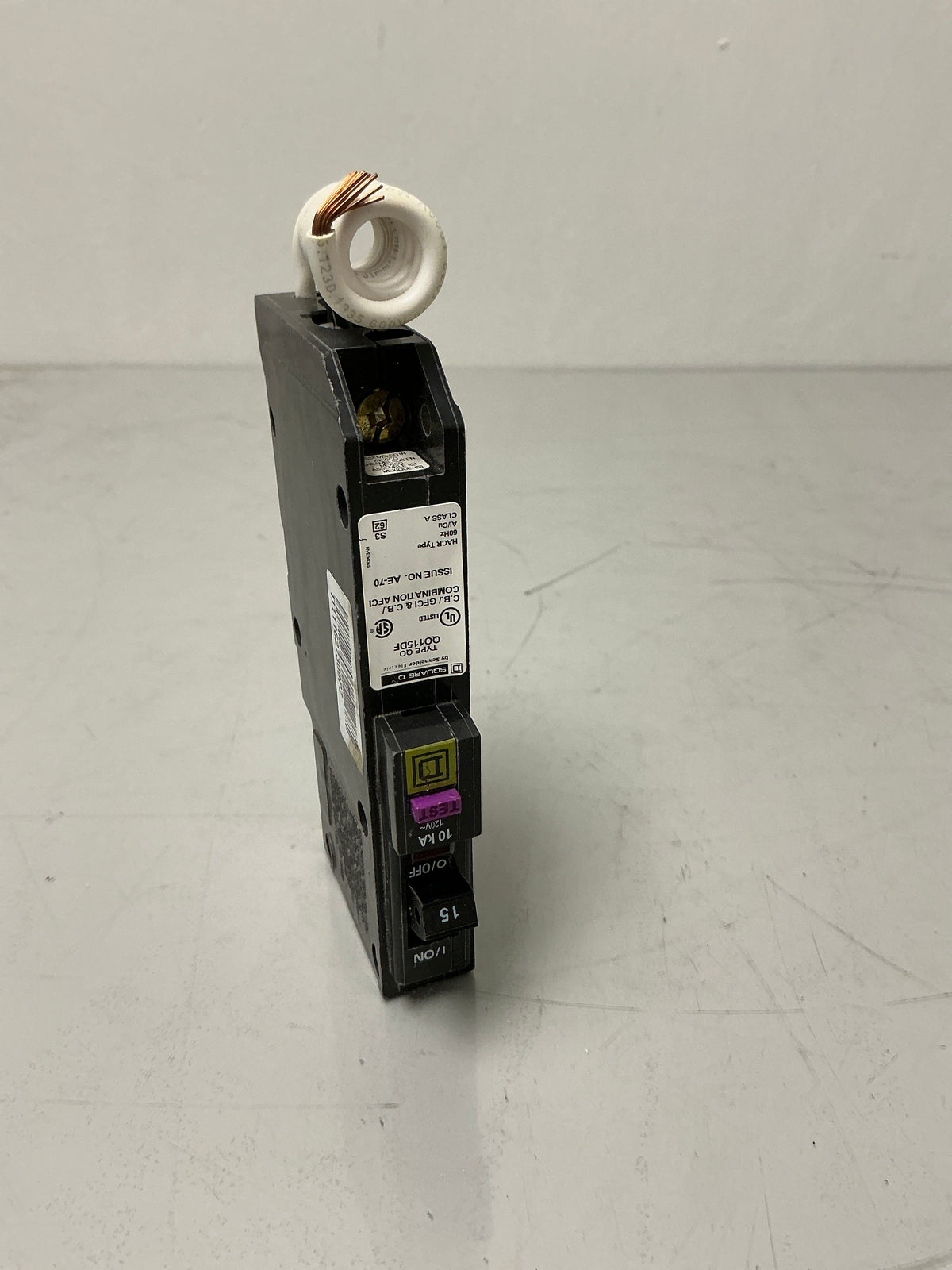 New Square D QO115DF 1 Pole, 15Amps, 120 Volts Circuit Breaker