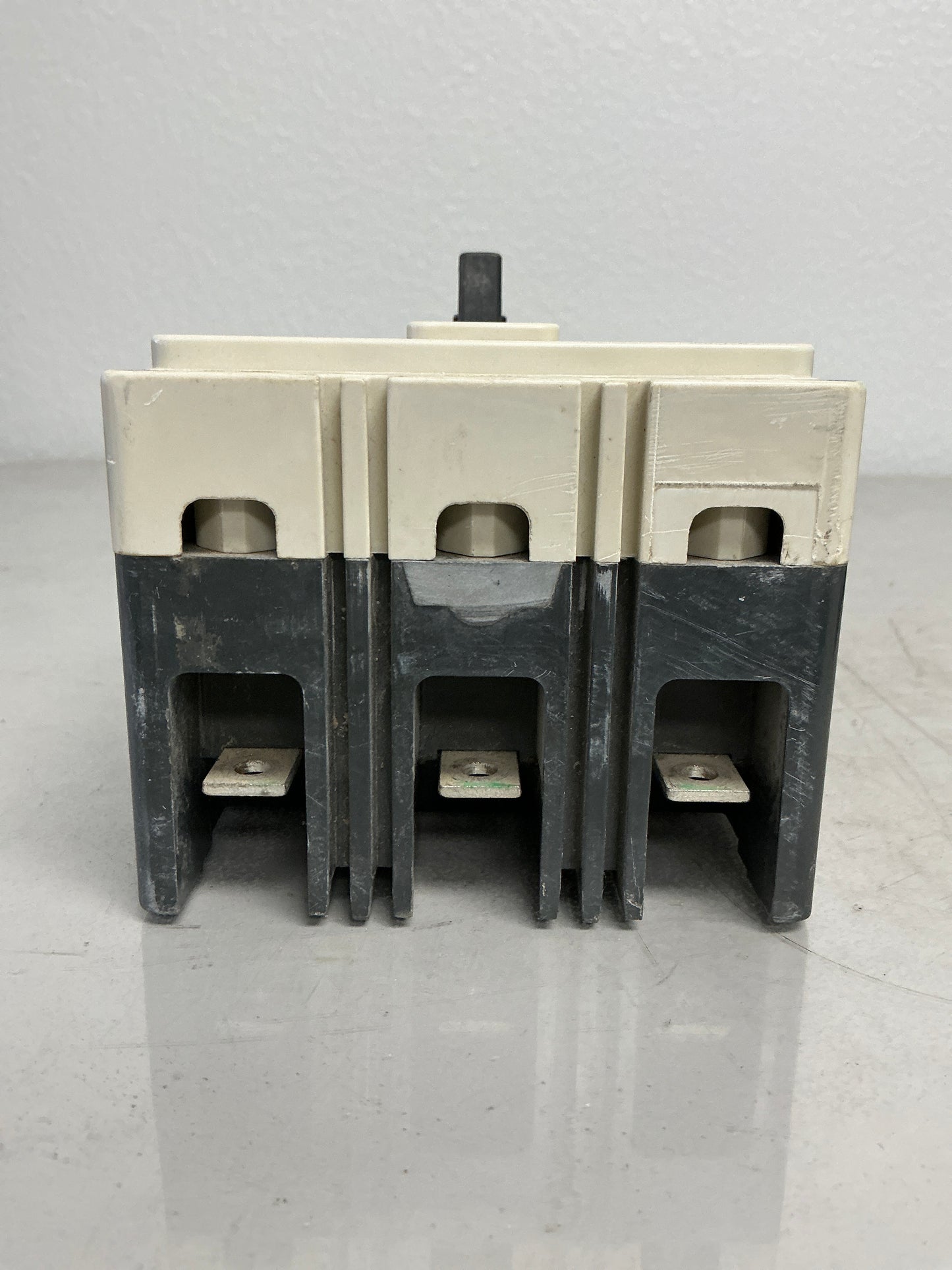 Used Eaton HFD3100 3 Poles, 100 Amps, 600 Volts