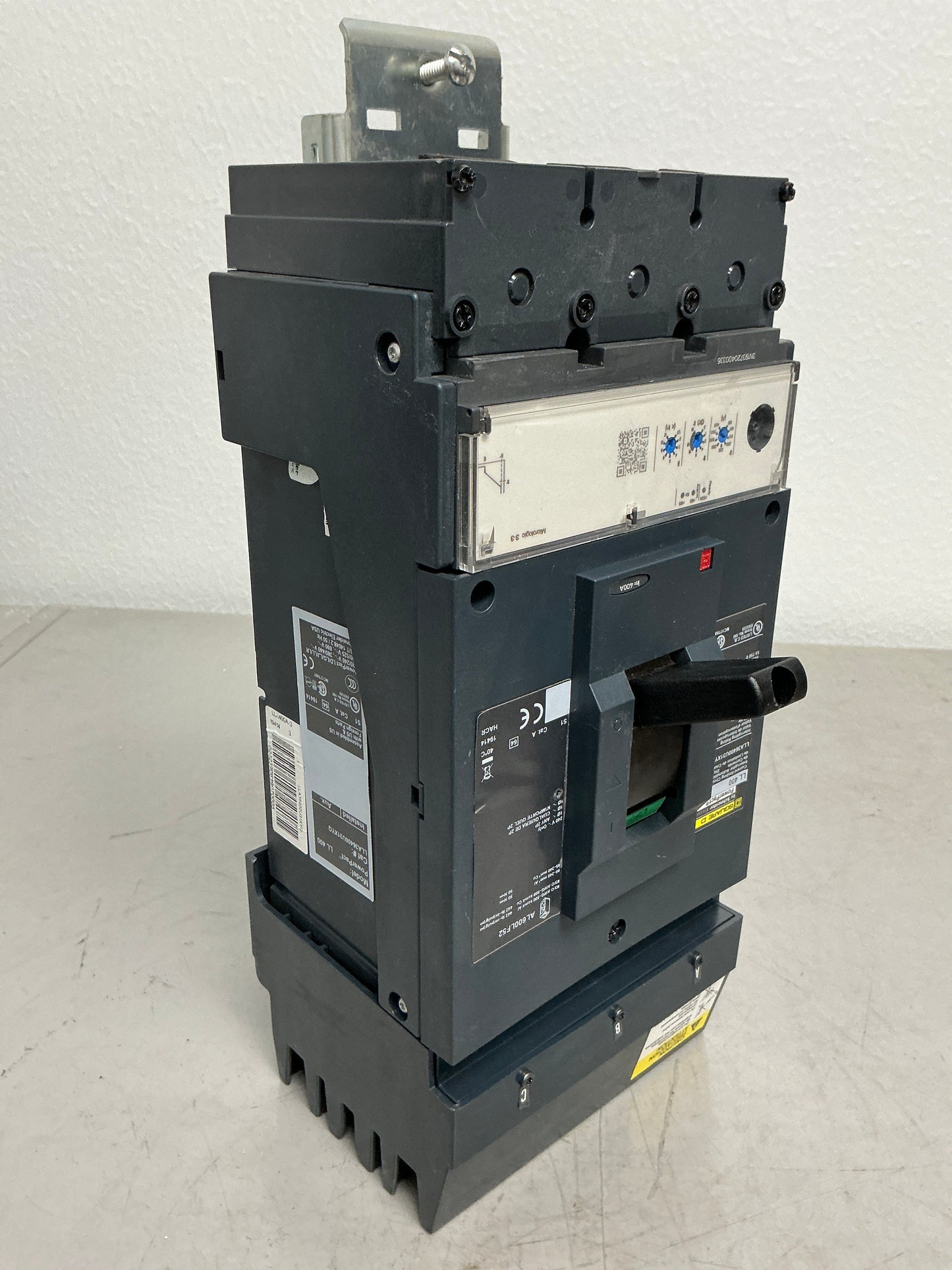 New Square D LLA36400U31XYQ (LLA36400) 3 pole, 400 Amps, 600 Volts