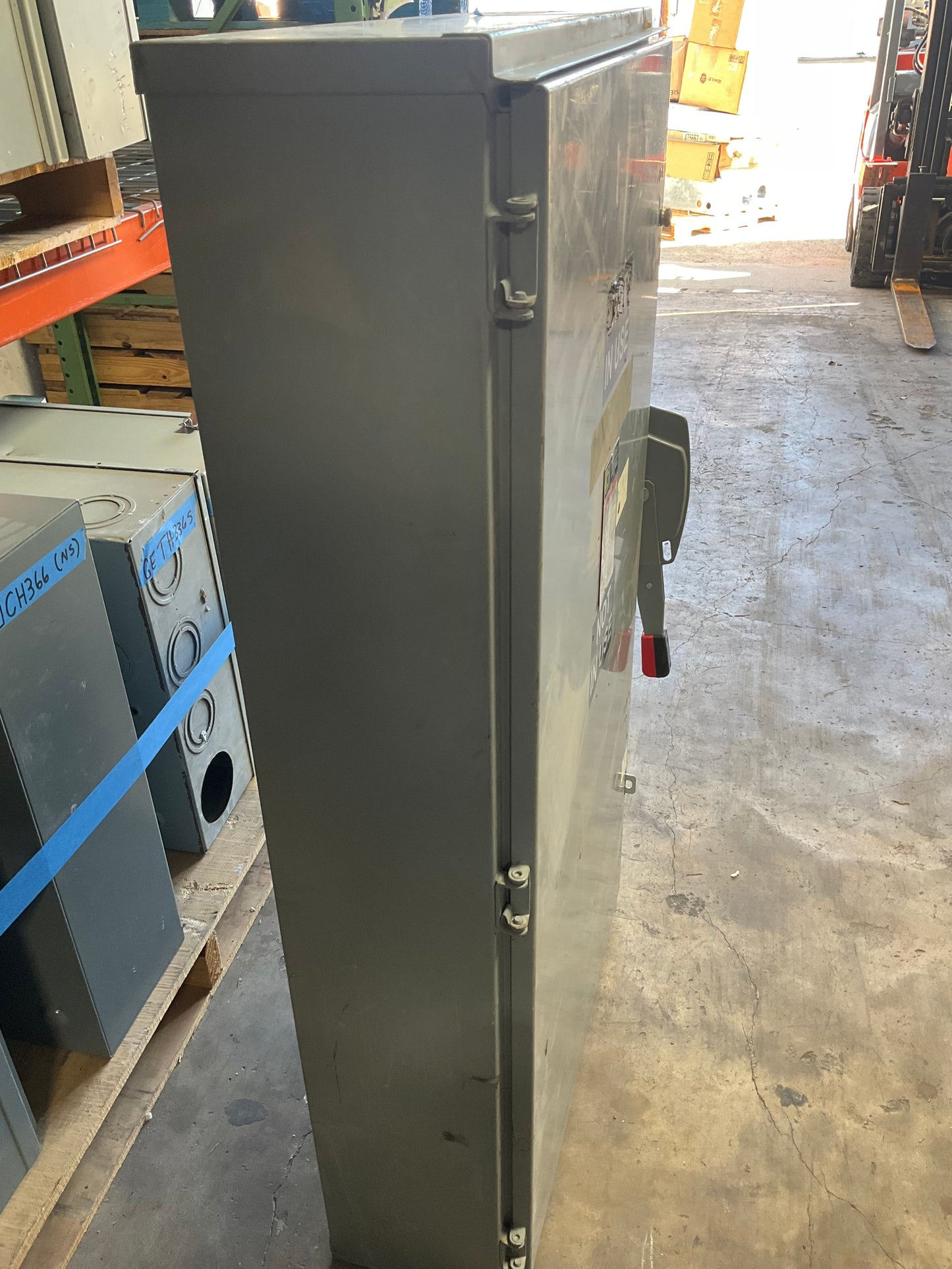 Used Square D H366NR Disconnect 600 Amp 600 Volt Fusible Outdoor