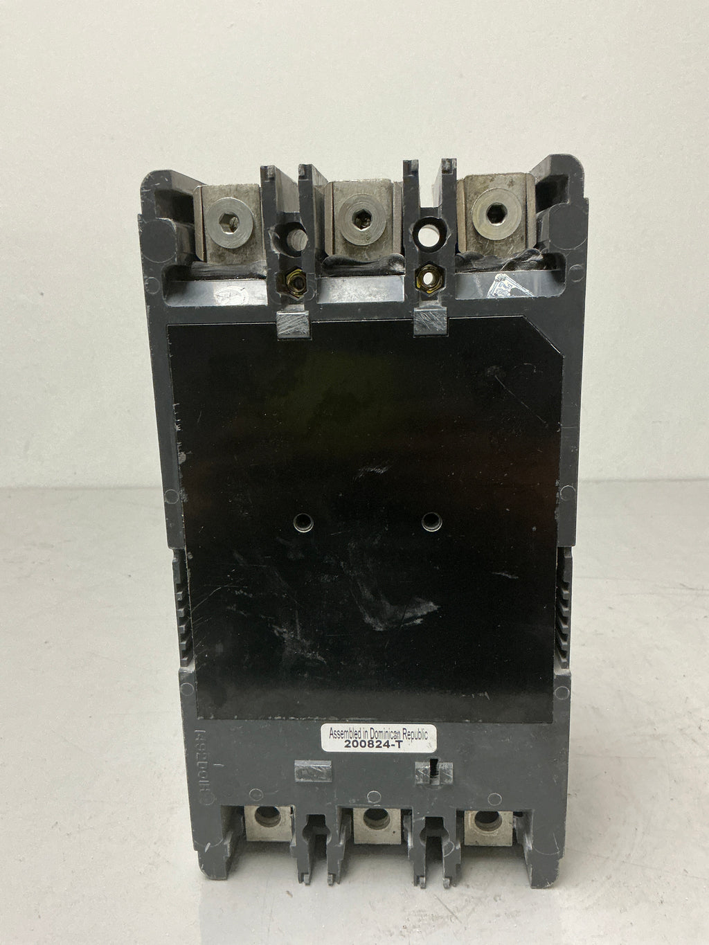 Used Eaton KD3400 3 Pole, 250 Amps, 600 Volts Circuit Breaker