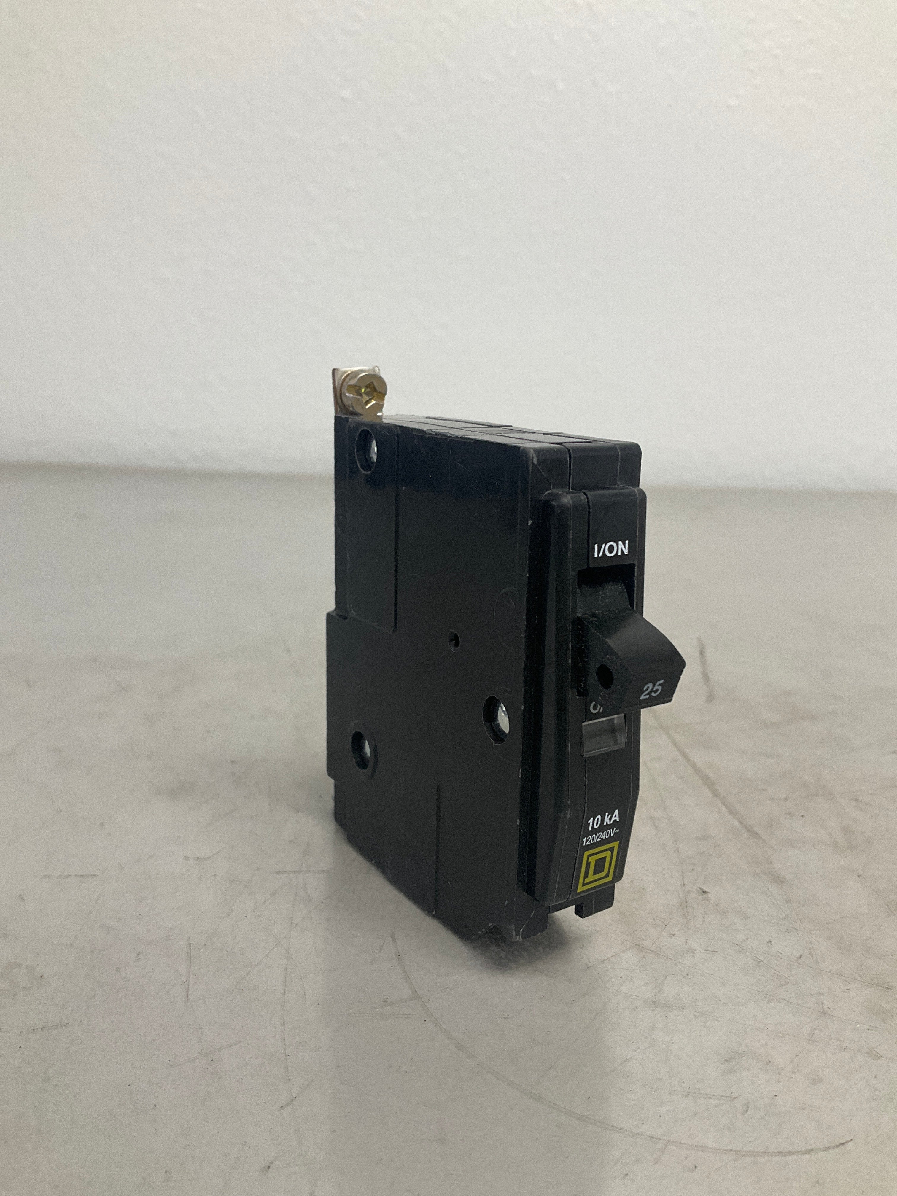 Used Square D QOB125 1 Pole, 25 Amps, 240 Volts