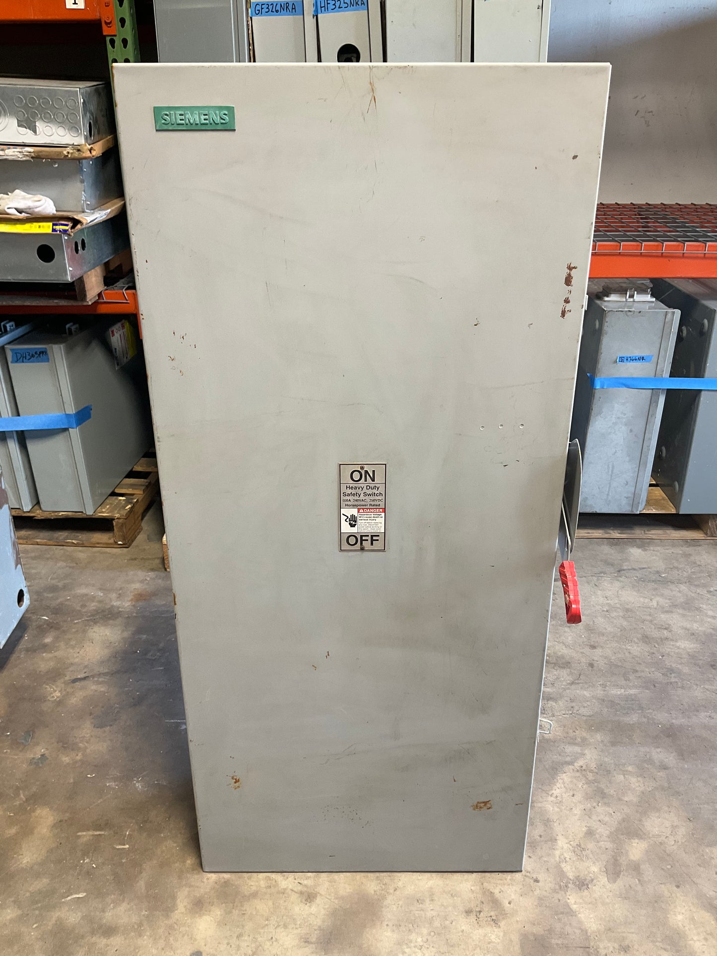 Used Simens HF325N Disconnect 400 Amp 240 Volt Fusible Indoor