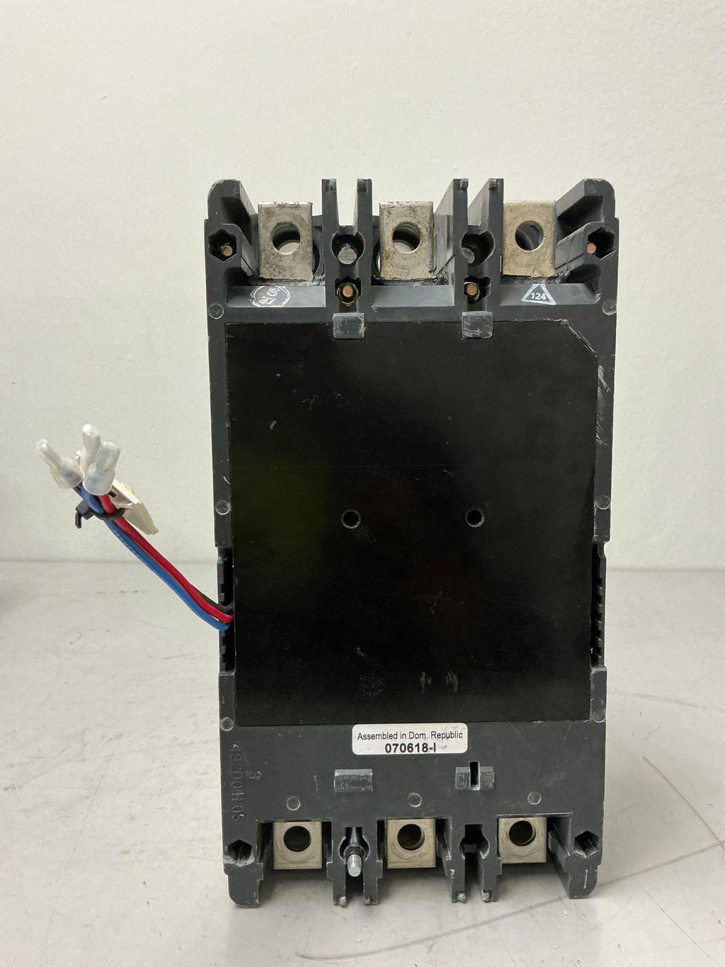 Used Eaton KD3300 3 Pole, 300 Amps, 600 Volts Circuit Breaker