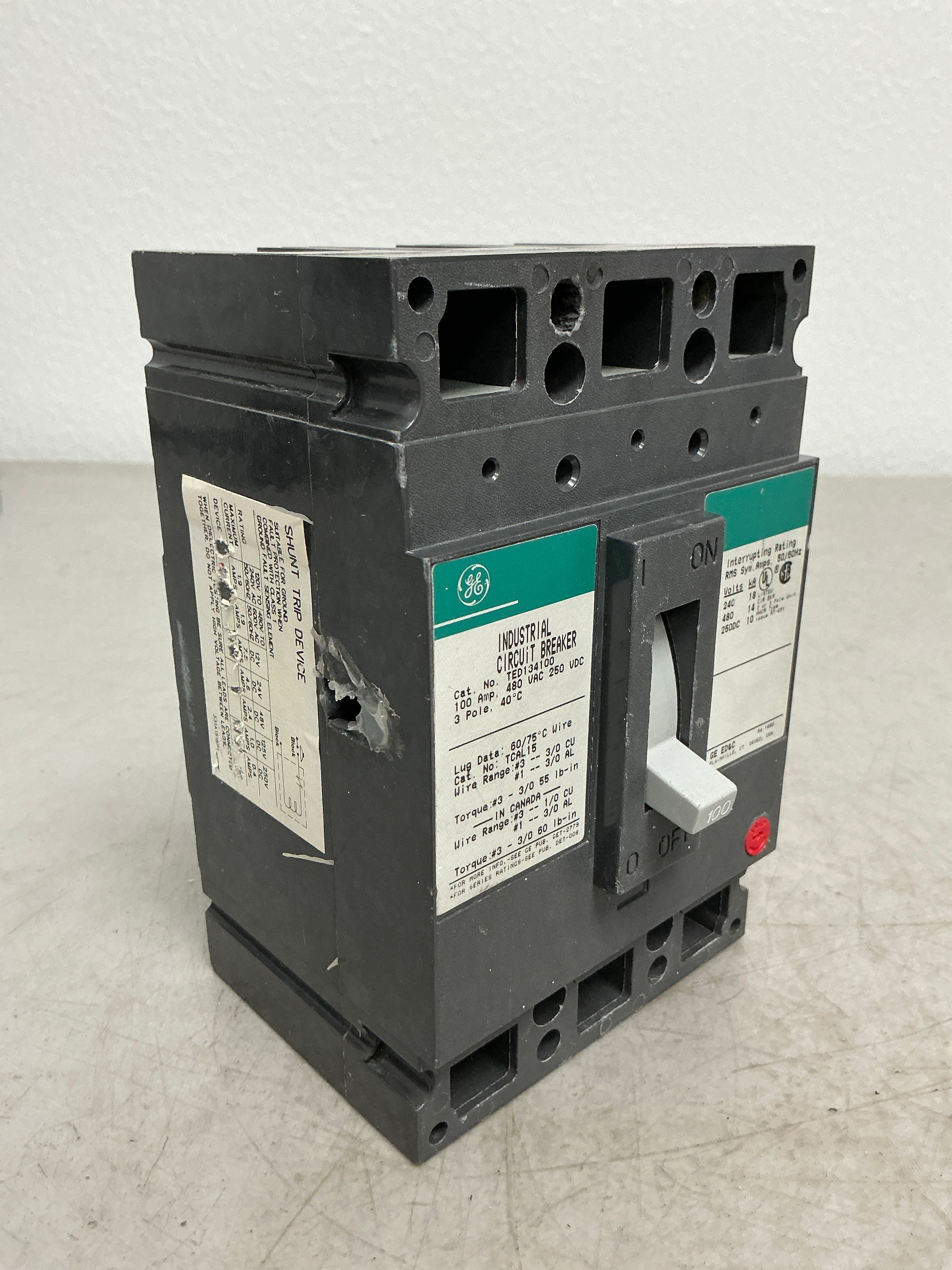 *CHIPPED* Used TED134100 3 Pole, 100 Amps, 480 Volts Circuit Breaker