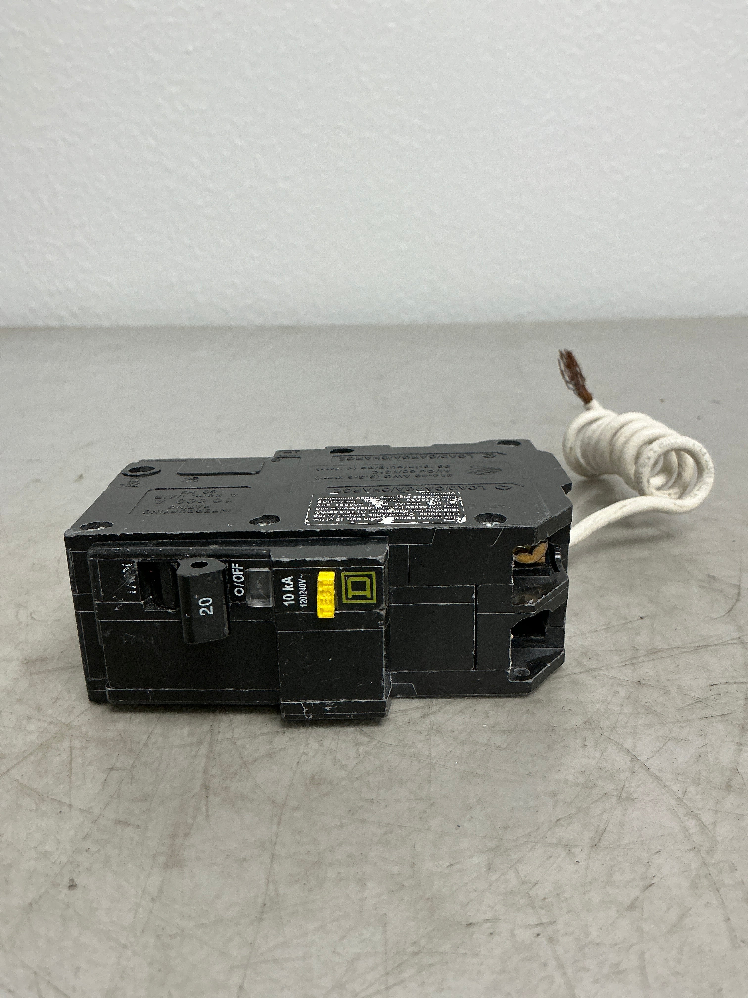 Used Square D QO220GFI 2 Pole, 20 Amps, 120/240 Volts Circuit Breaker
